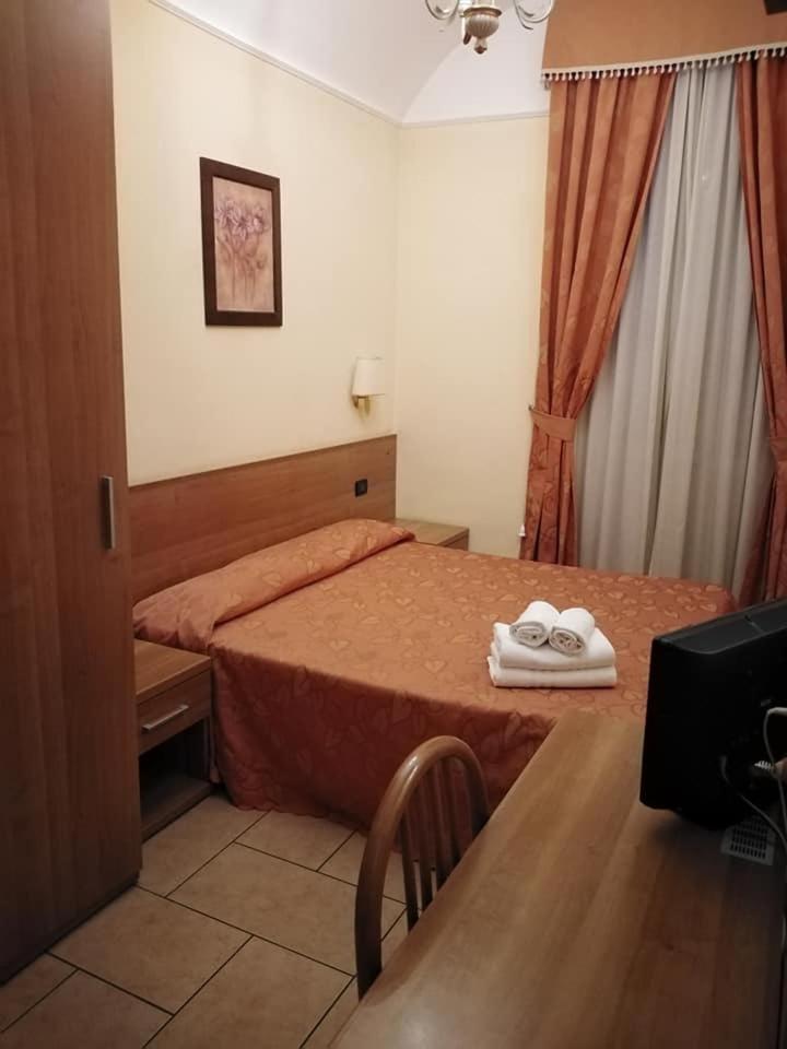 Double Room (1 Adult + 1 Child) photo 2