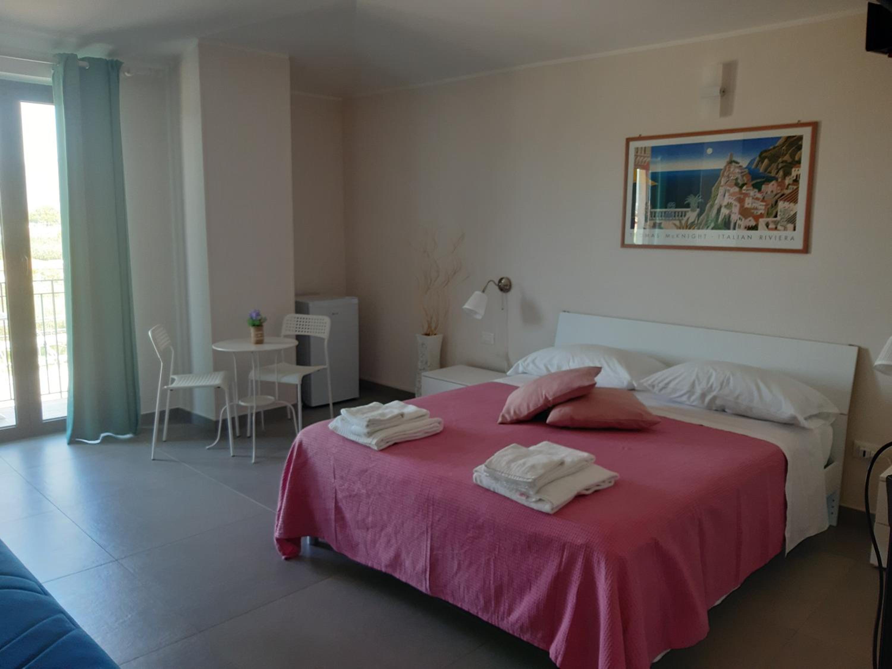 Double Room with Extra Bed photo 2