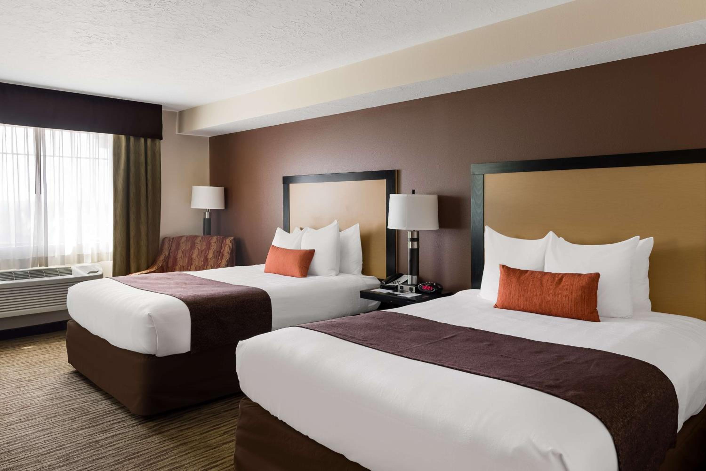 Queen Room with Two Queen Beds - Non-Smoking photo 1