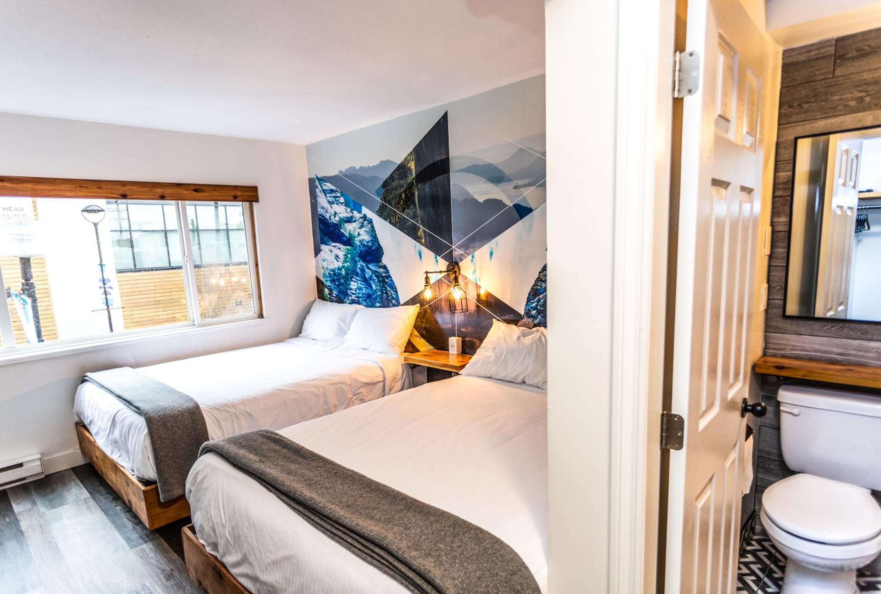 Standard Room, 2 Queen Beds (Above LOUD Pub) - Photo 1