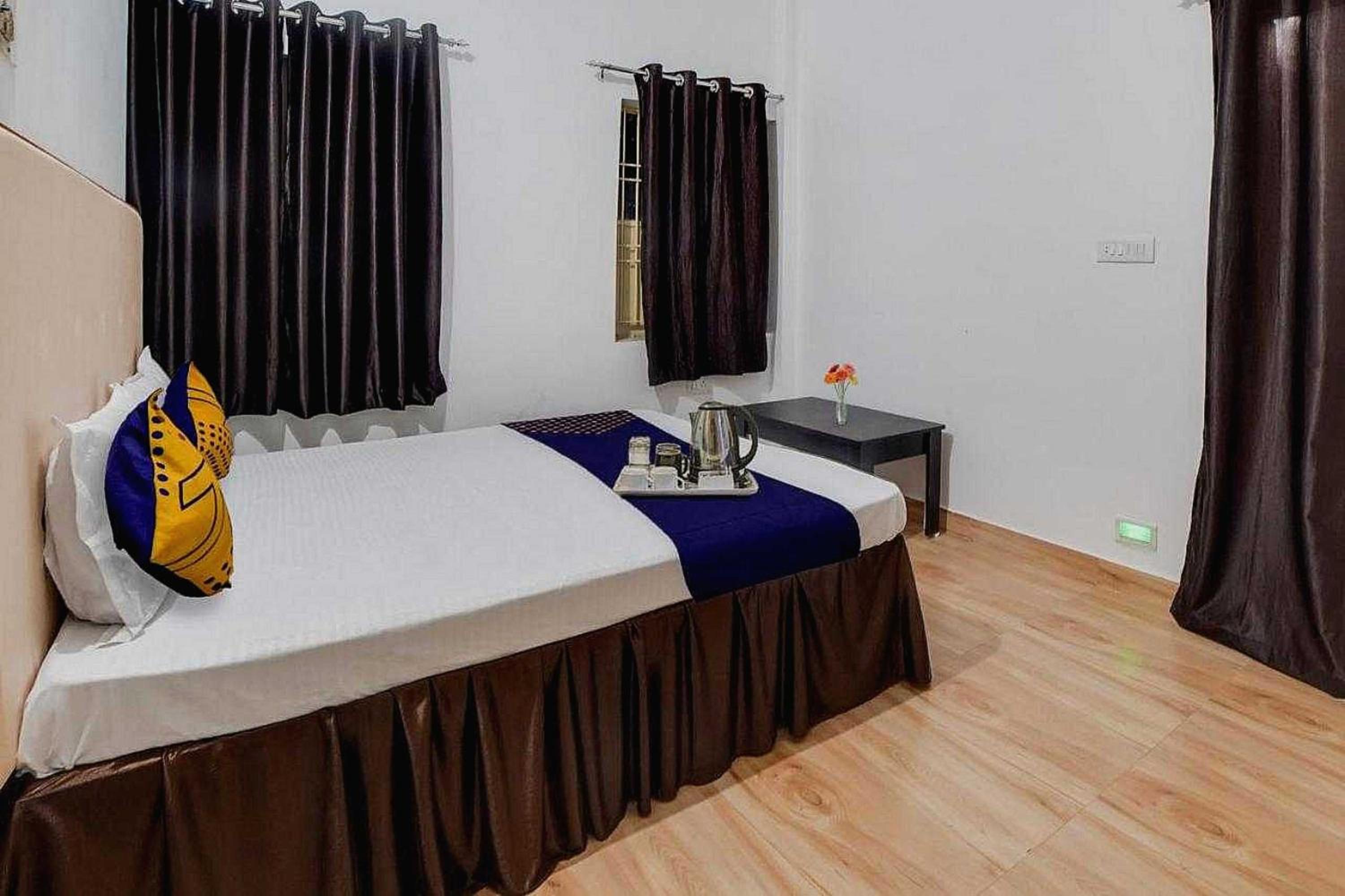 Classic Triple Room photo 2