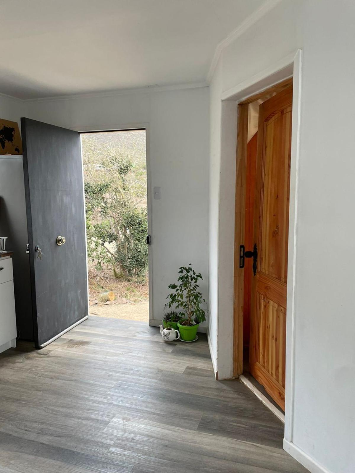 One-Bedroom House photo 1