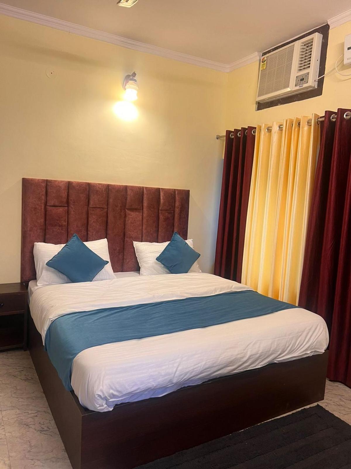 Economy Double Room photo 2