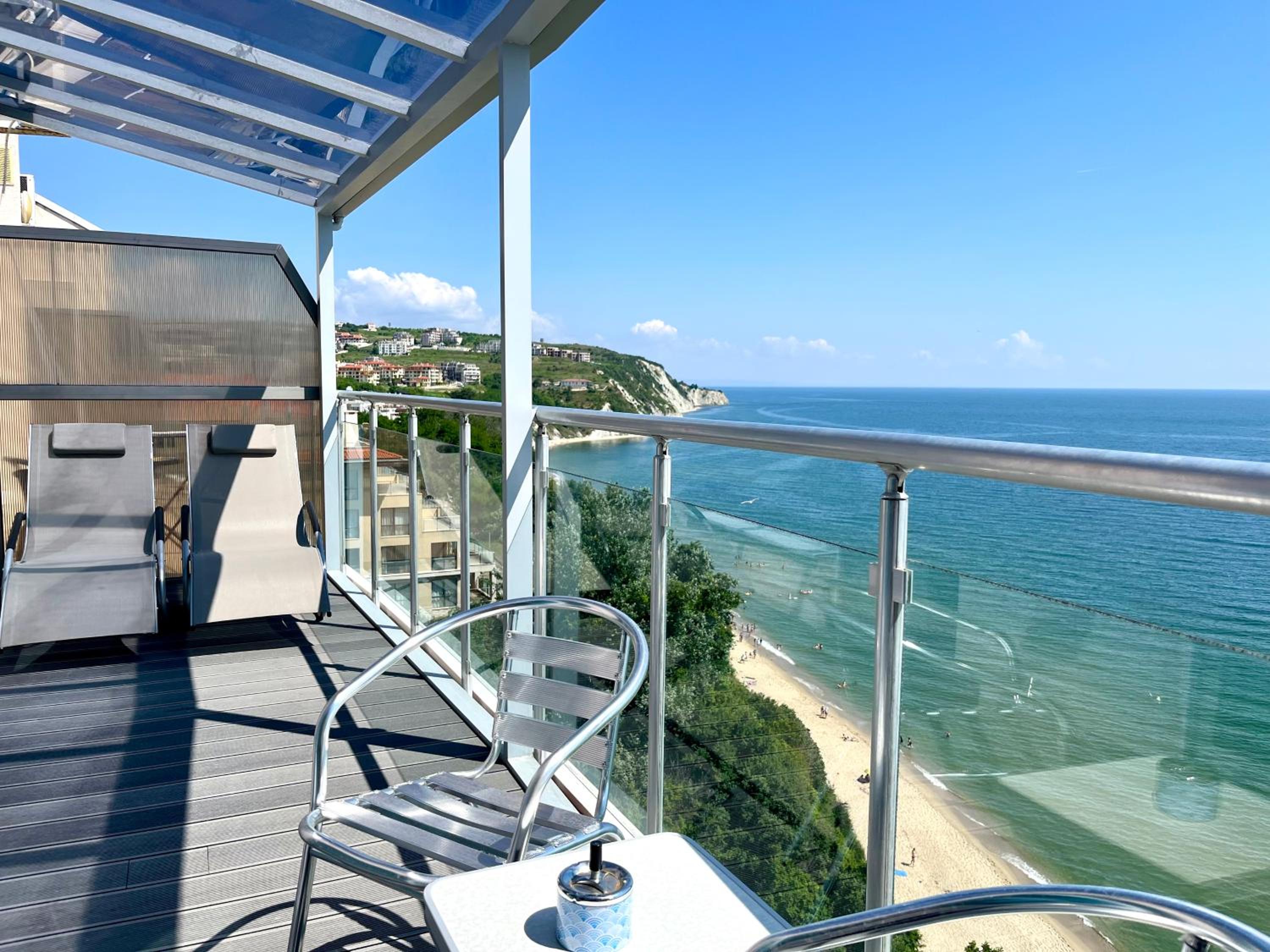 Apartment with Sea View photo 2