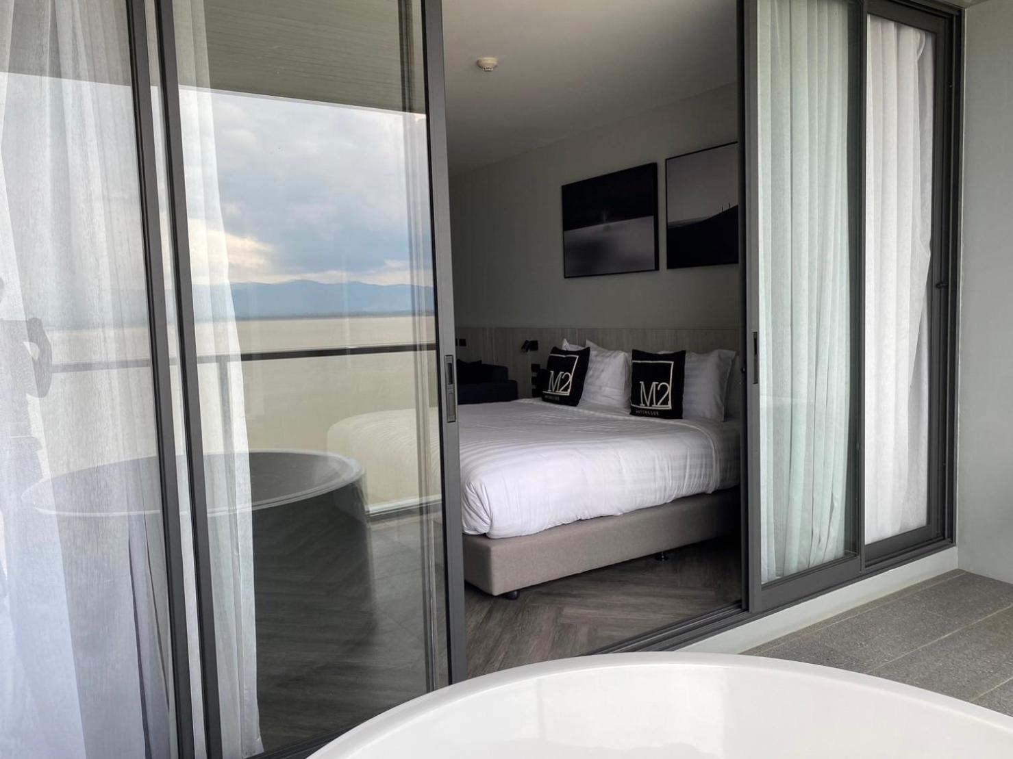 Deluxe Room - Photo 5