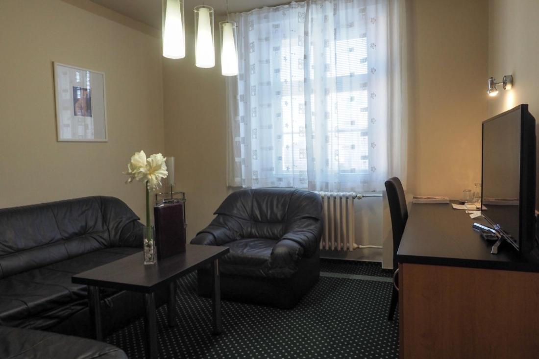 Suite - Photo 5