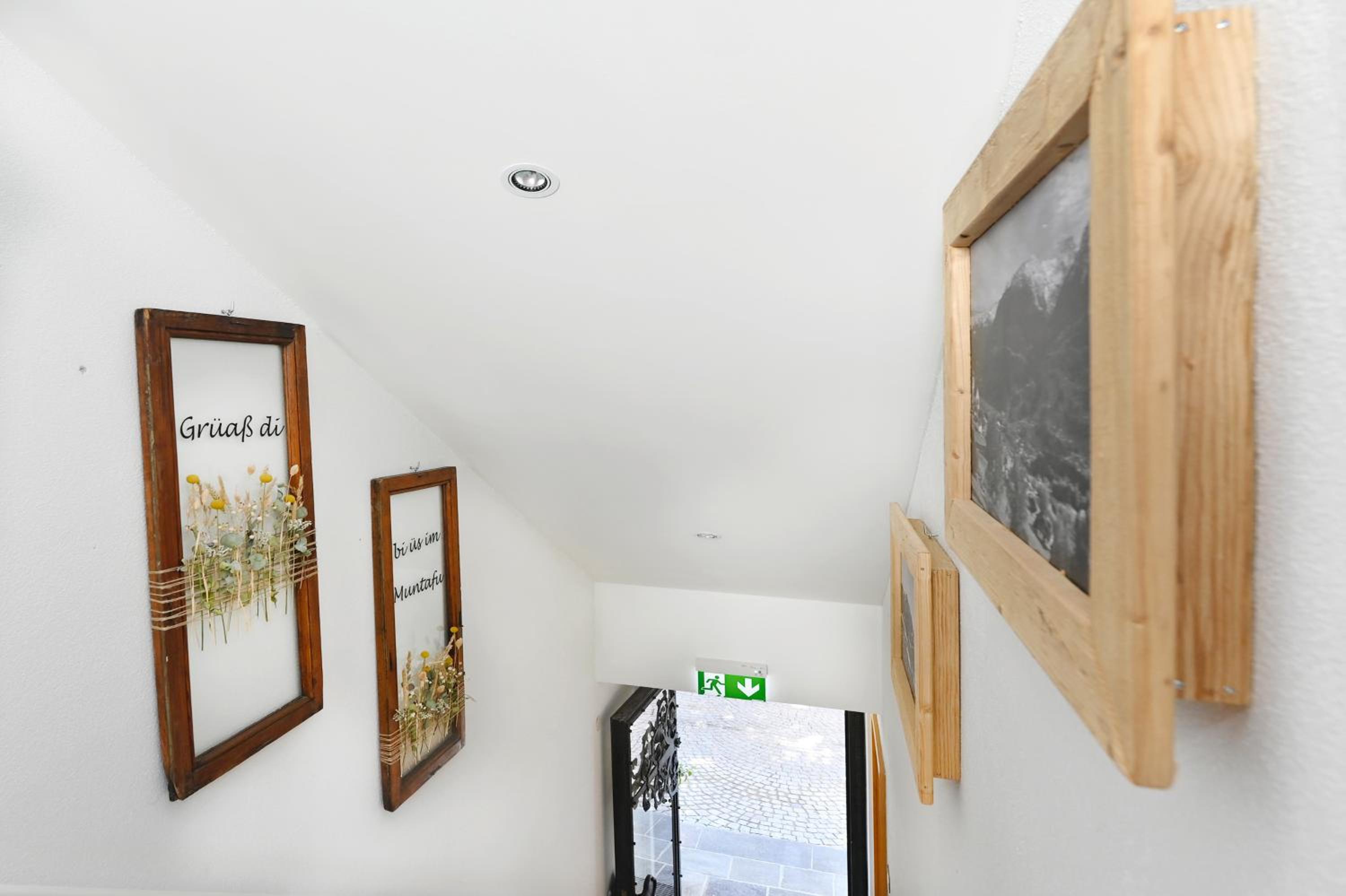 Chalet with two Balconies and Mountain View photo 2