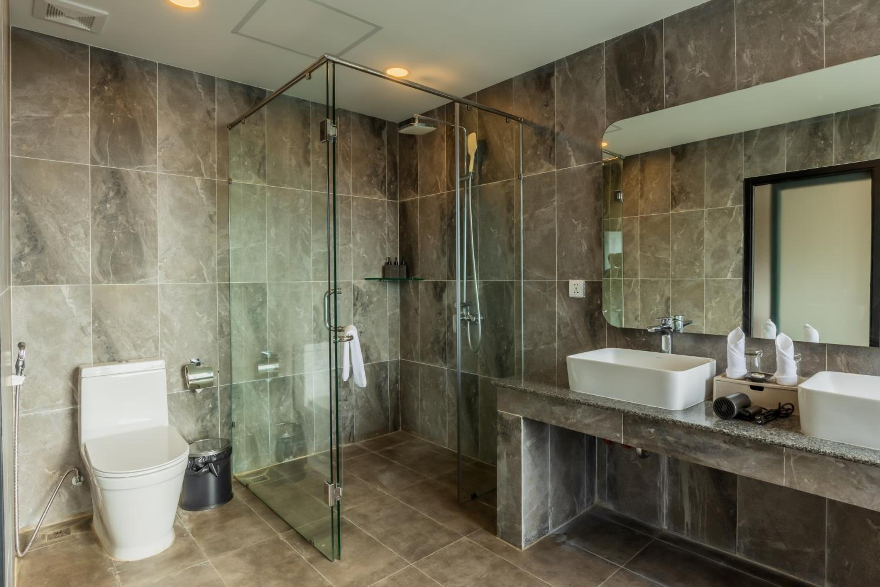 Deluxe Suite - Photo 4