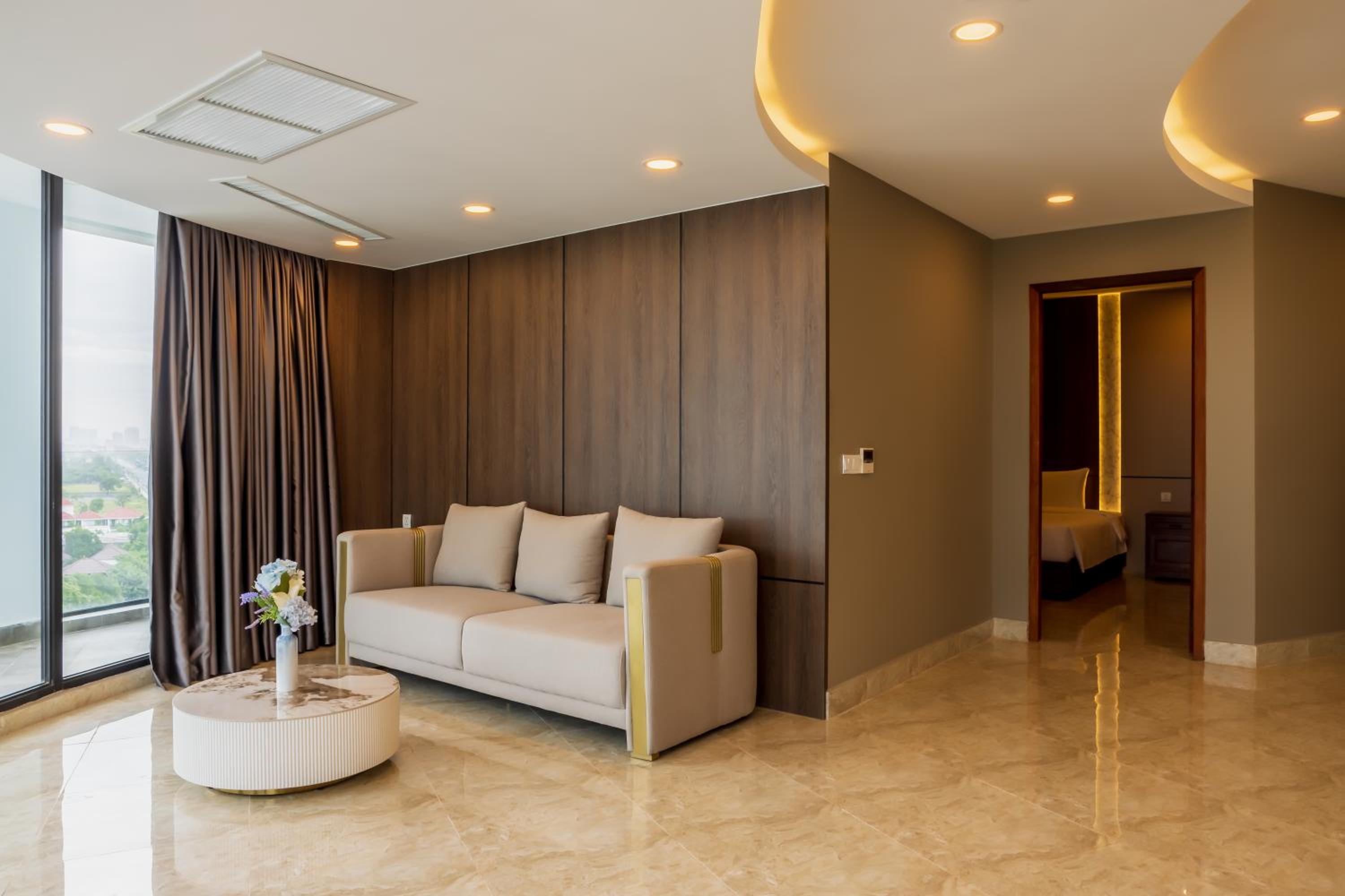 Deluxe Suite - Photo 7