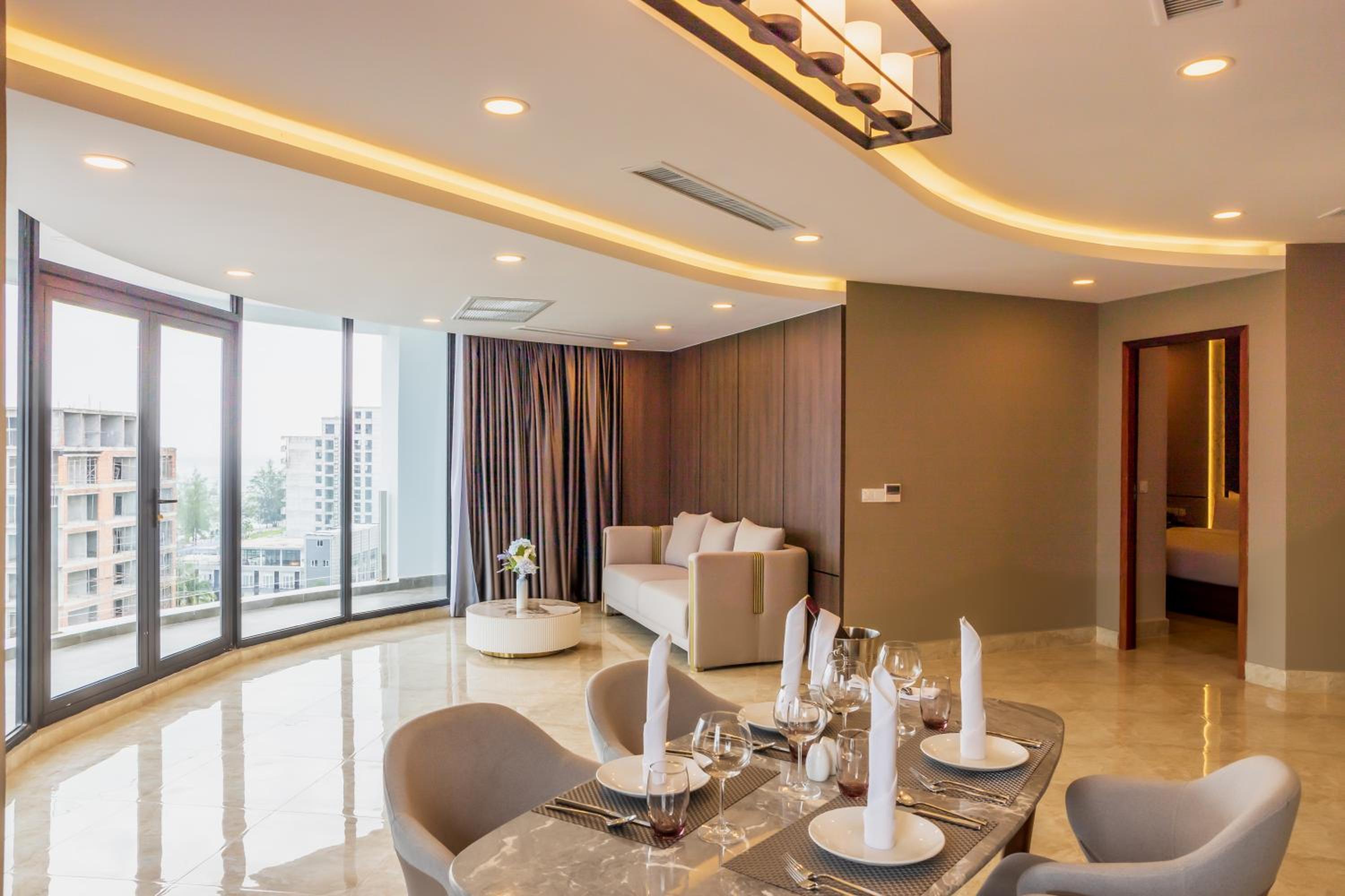 Deluxe Suite - Photo 5