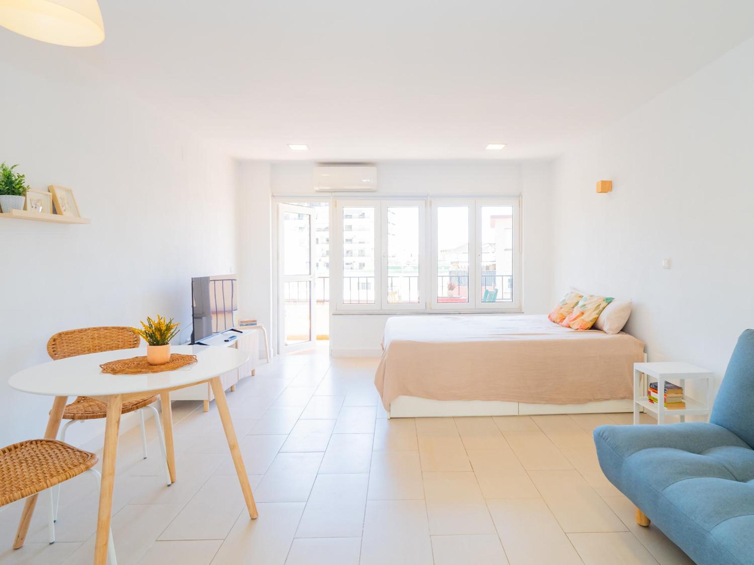 Estudio con terraza