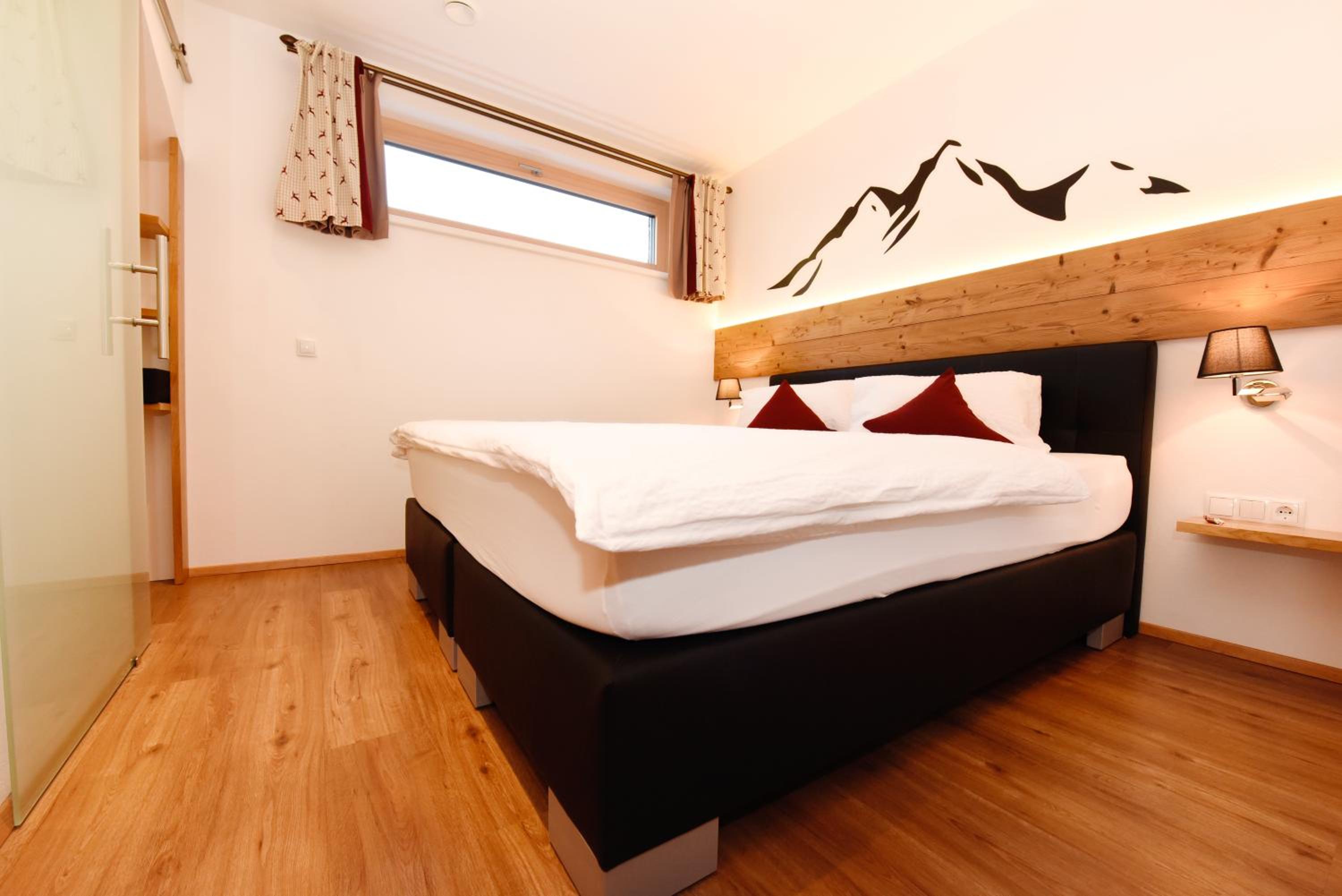 Apartment with Garden and Mountain View photo 2