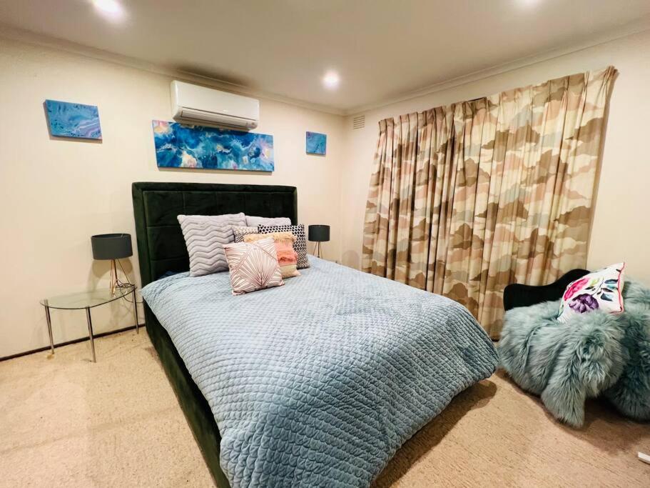 Three-Bedroom House photo 1