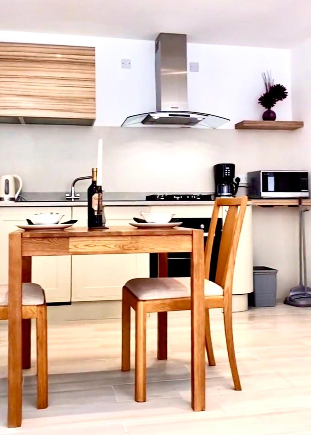 One-Bedroom Apartment - Photo 5