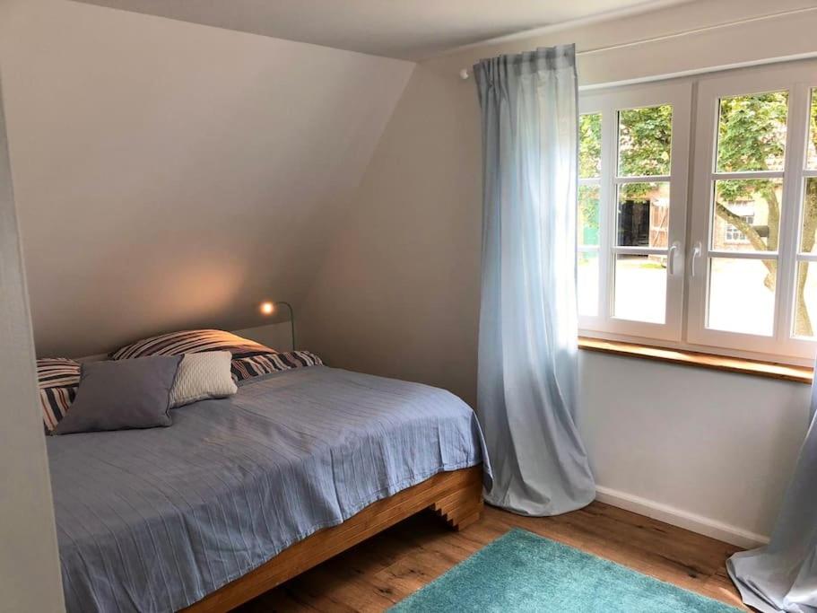 Three-Bedroom House photo 1