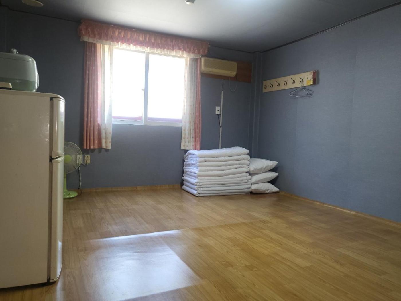Deluxe Double Room (2 Adults + 1 Child) photo 1