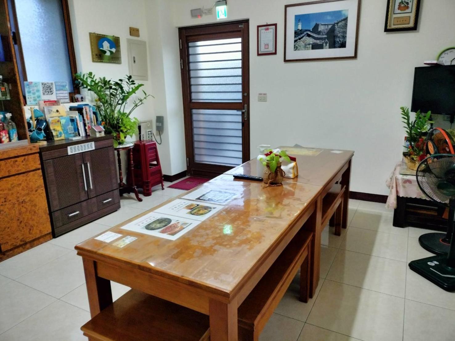 Standard Double or Twin Room with Sea View photo 3