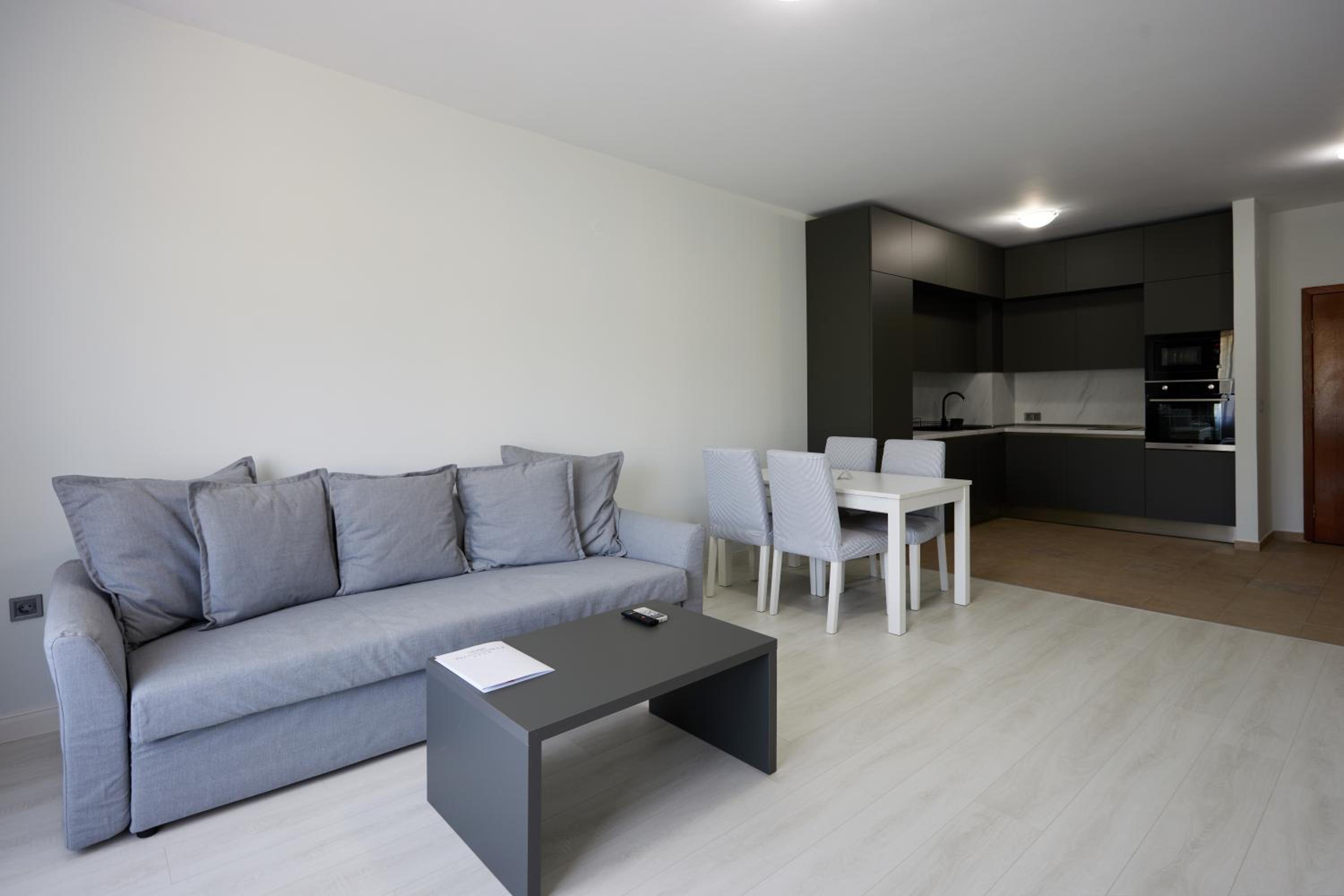 One-Bedroom Apartment with Garden View and Balcony