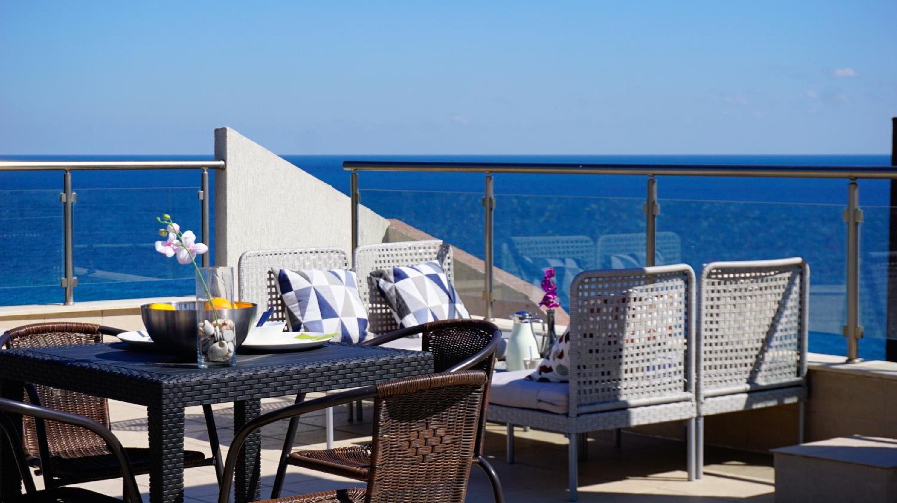 Apartment With Balcony