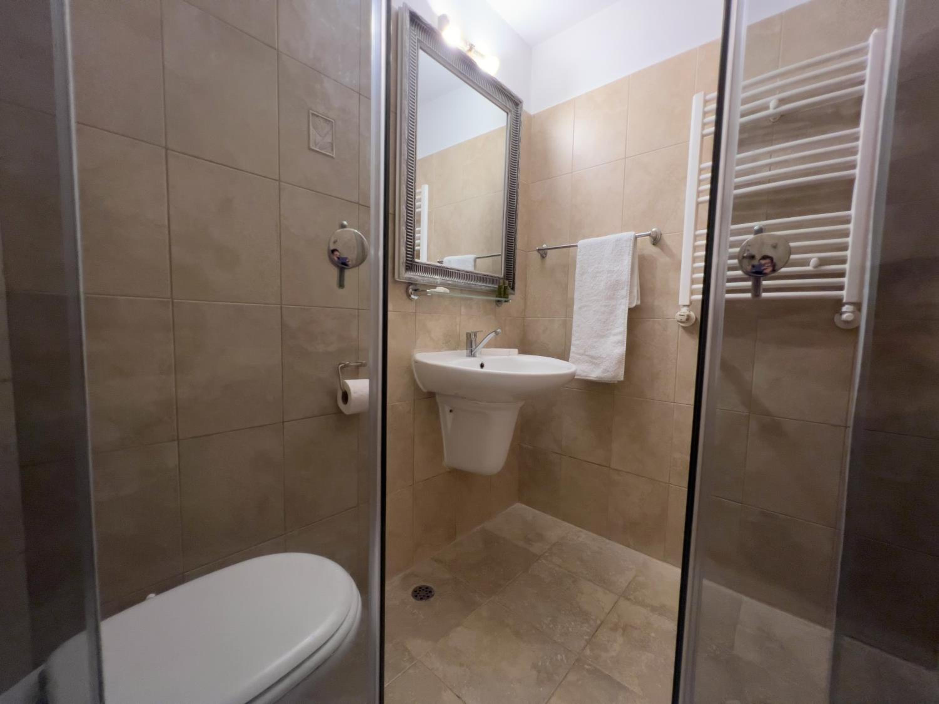 Double Room with Balcony photo 3