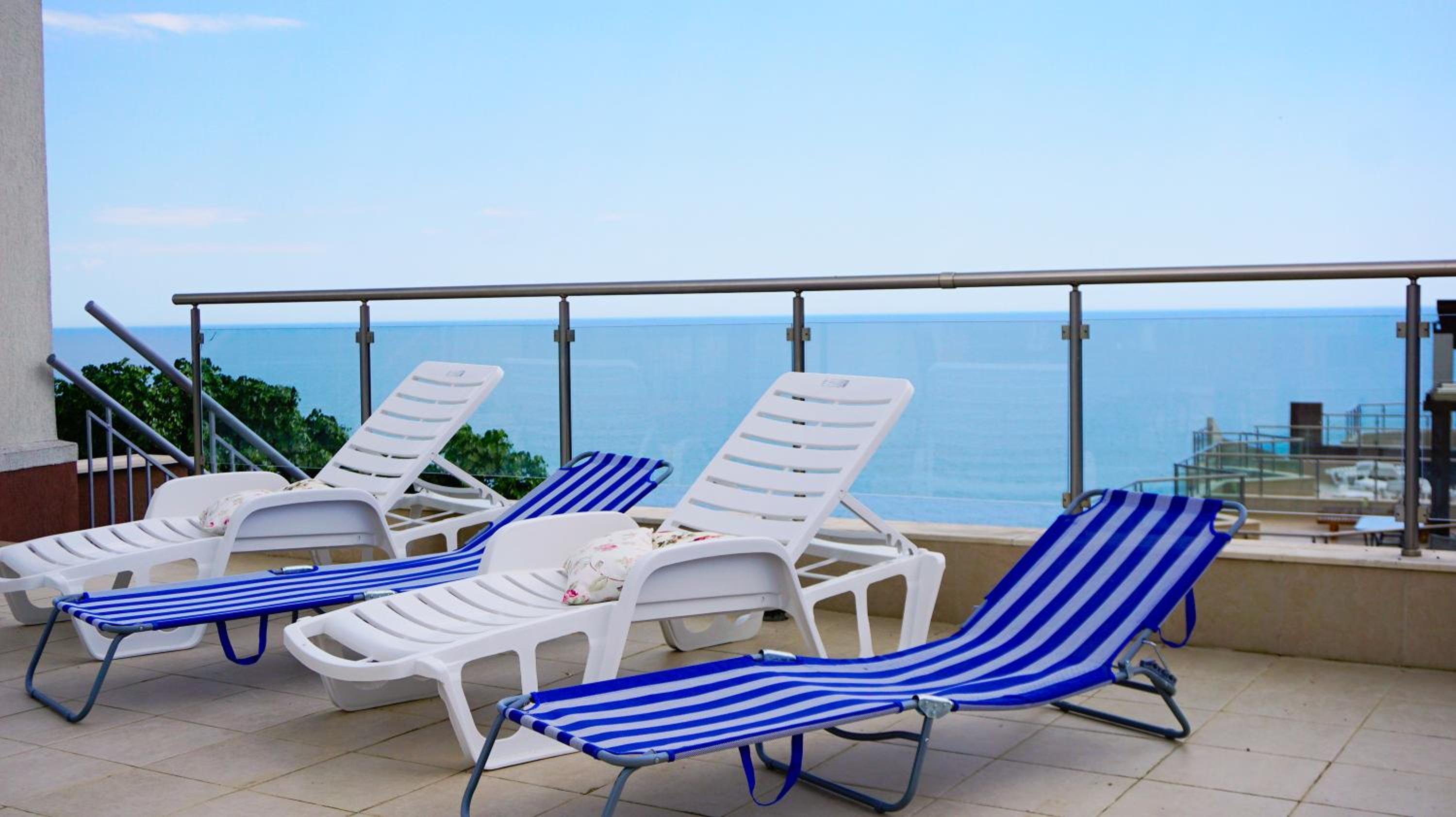 Apartment with Sea View photo 2