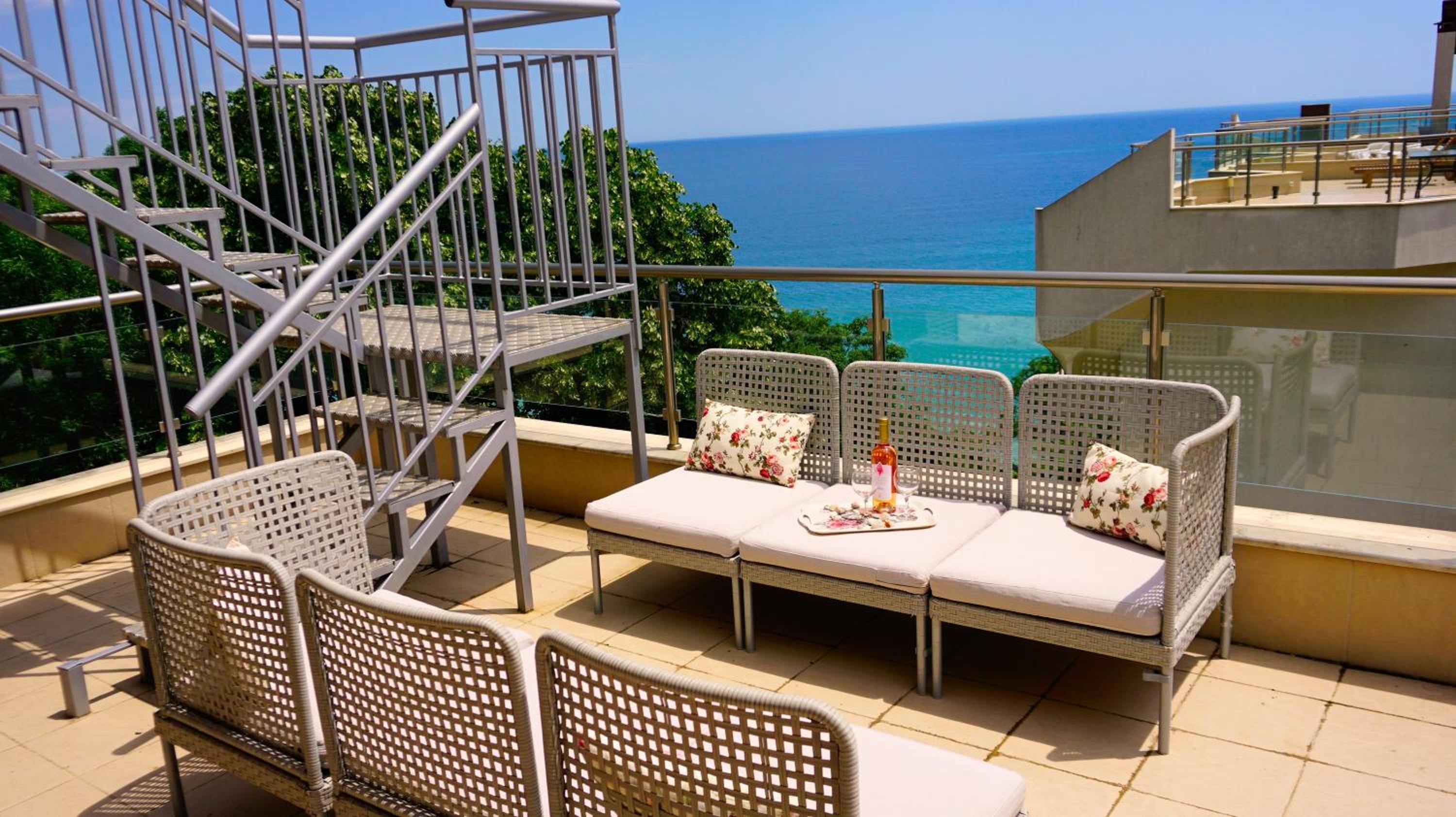 Apartment with Sea View photo 1