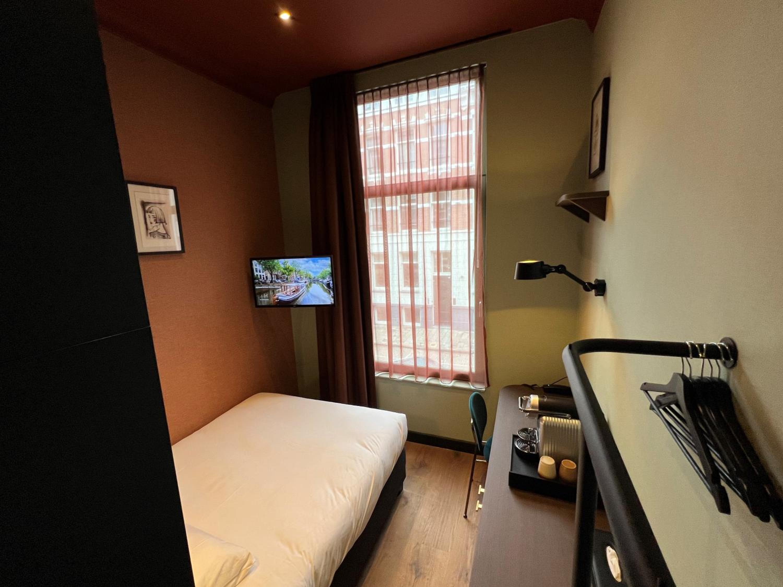 Standard Double Room photo 2