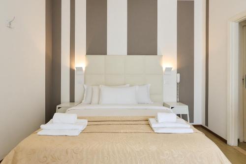 Superior Triple Room photo 3