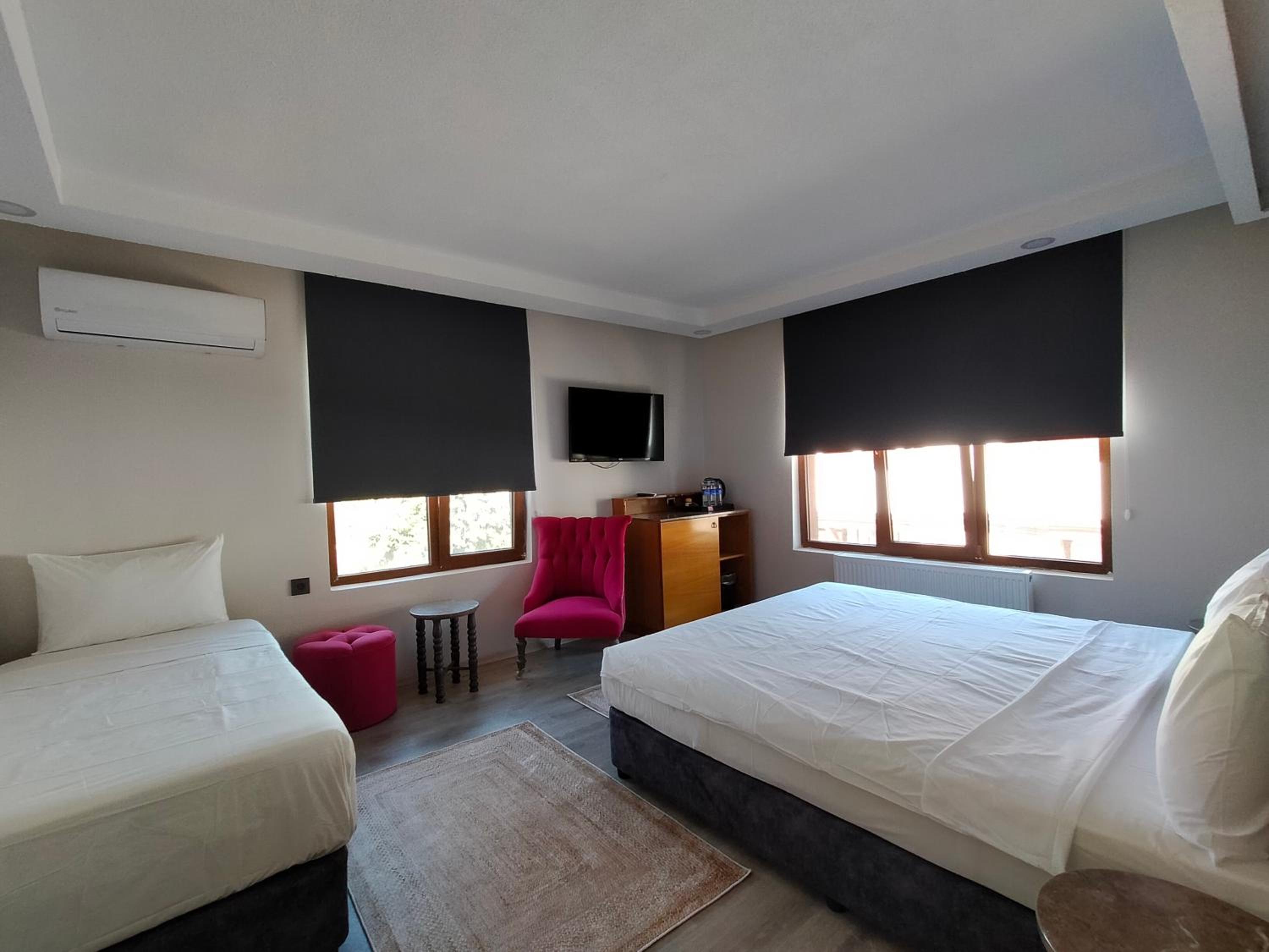 Standard Triple Room - Photo 14