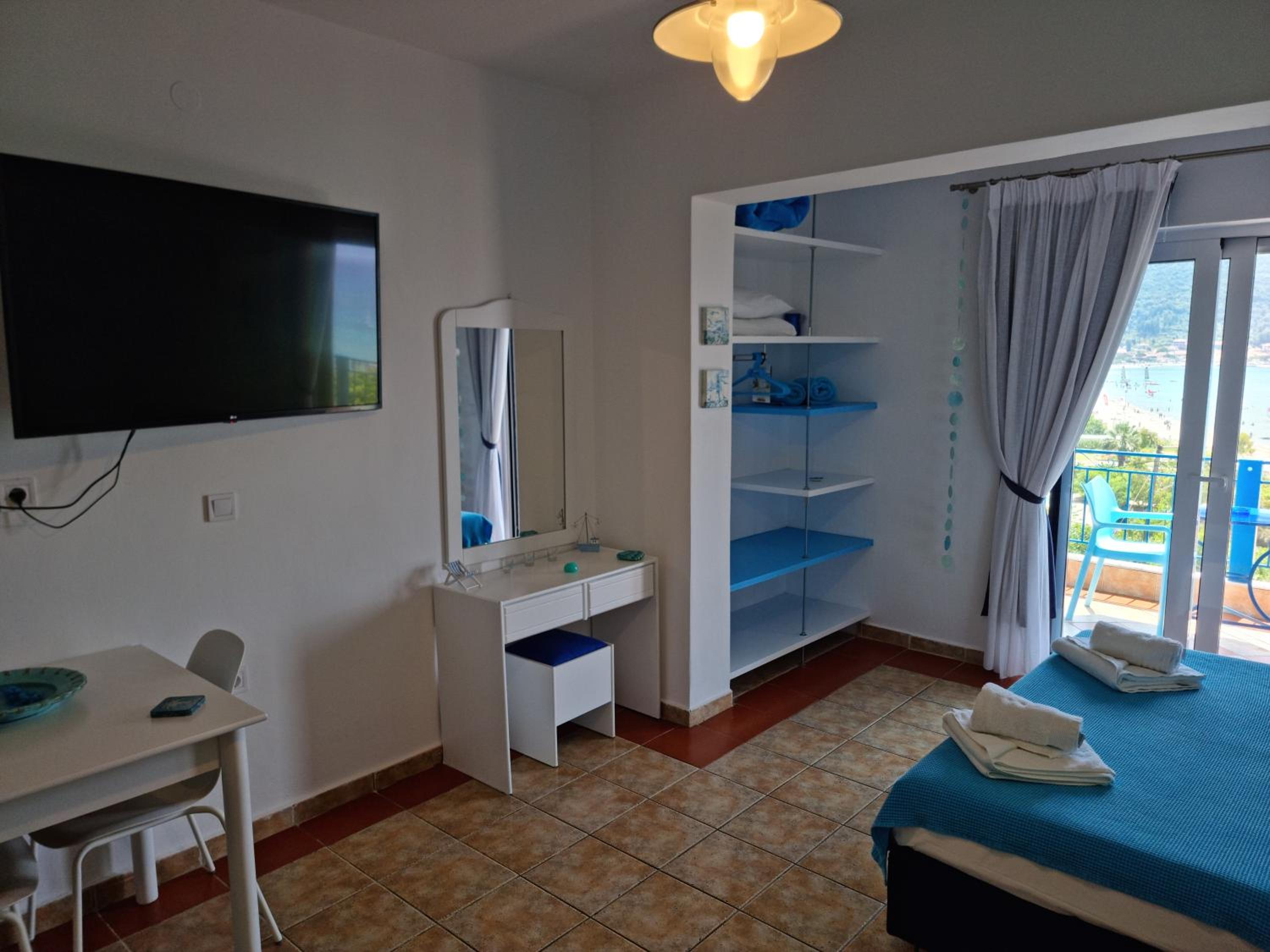 Studio Apartment with Sea View