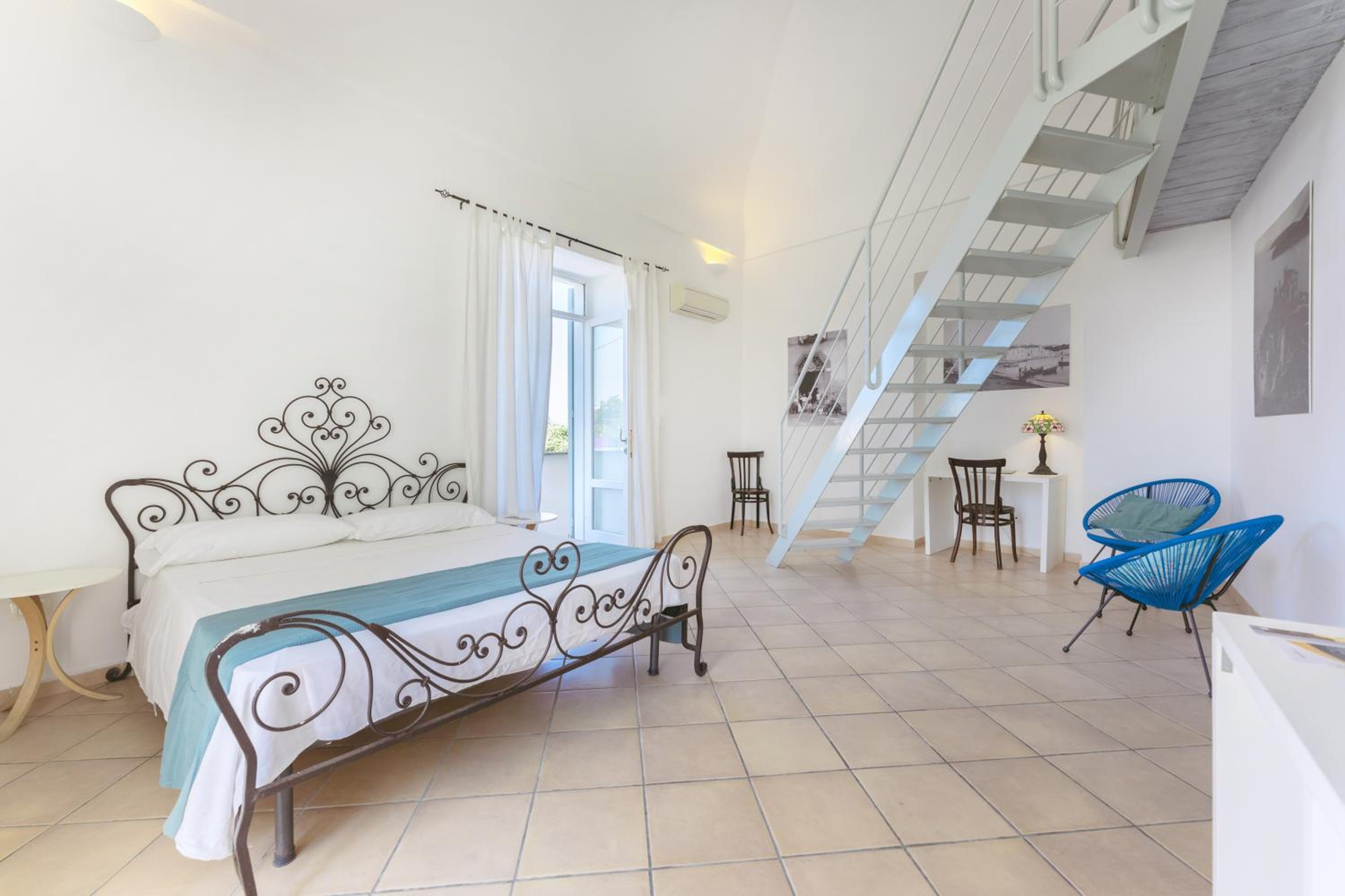 Large Double Room photo 1
