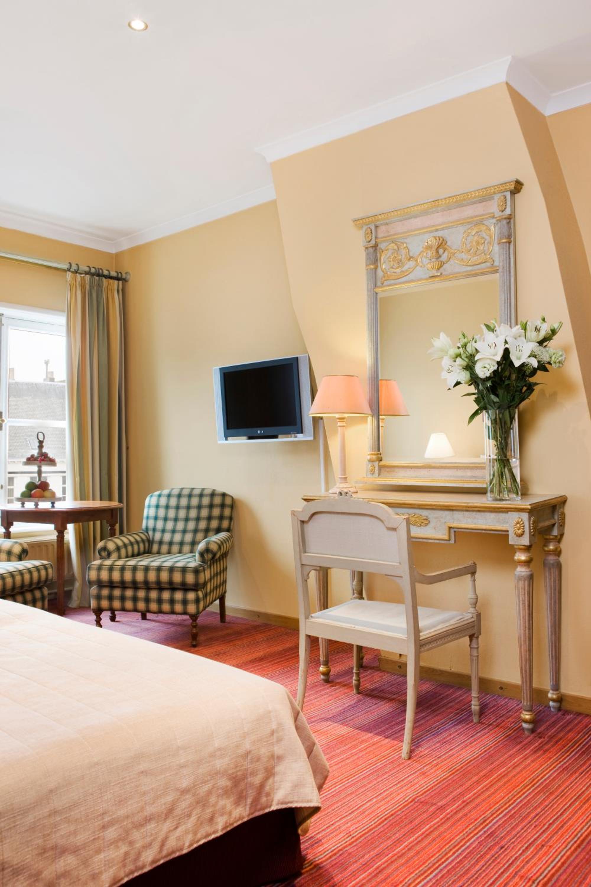 Comfort Double Room with Canal View - Photo 2