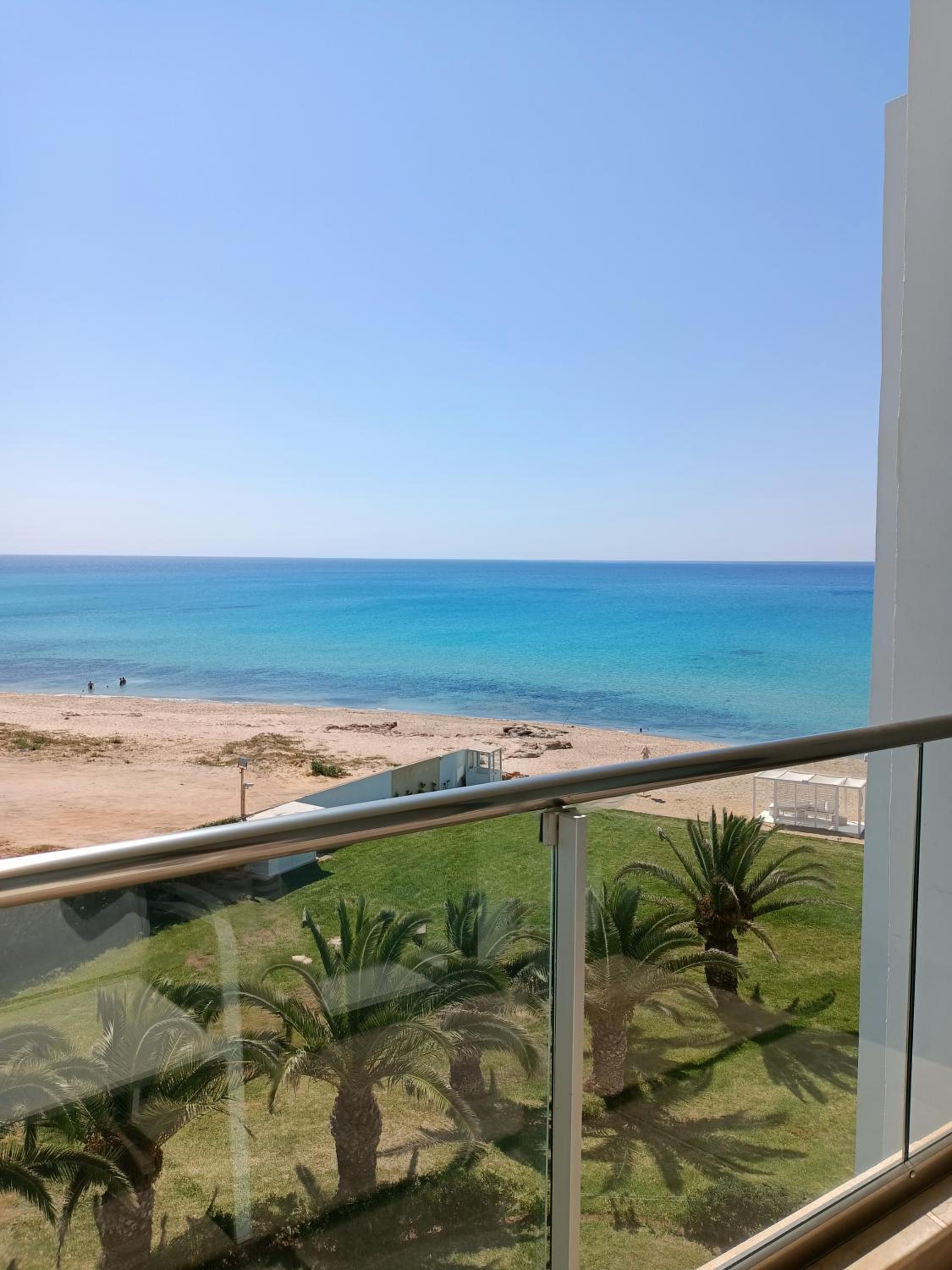Deluxe Double or Twin Suite with Sea View  photo 2