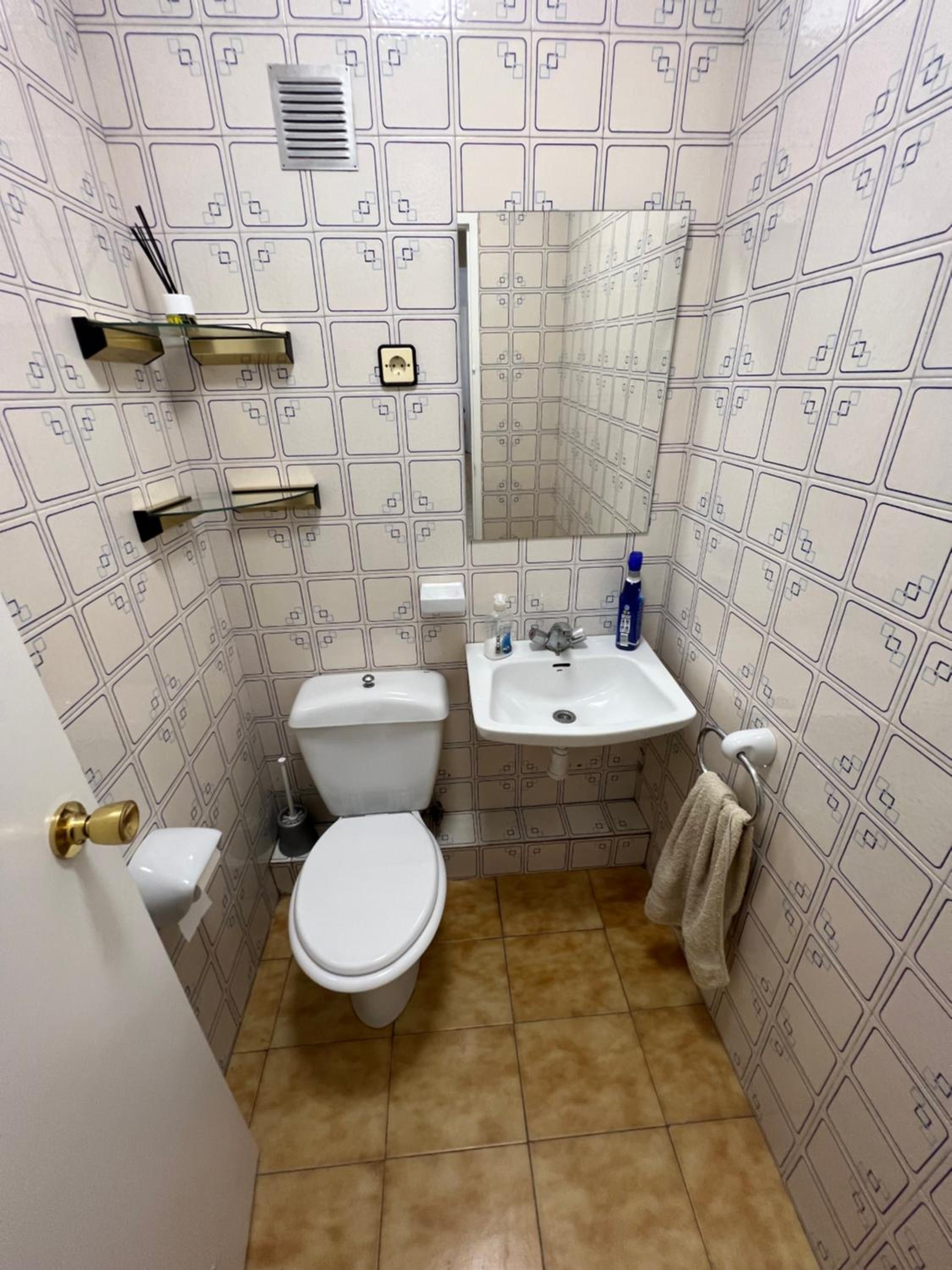 Four-Bedroom House photo 2