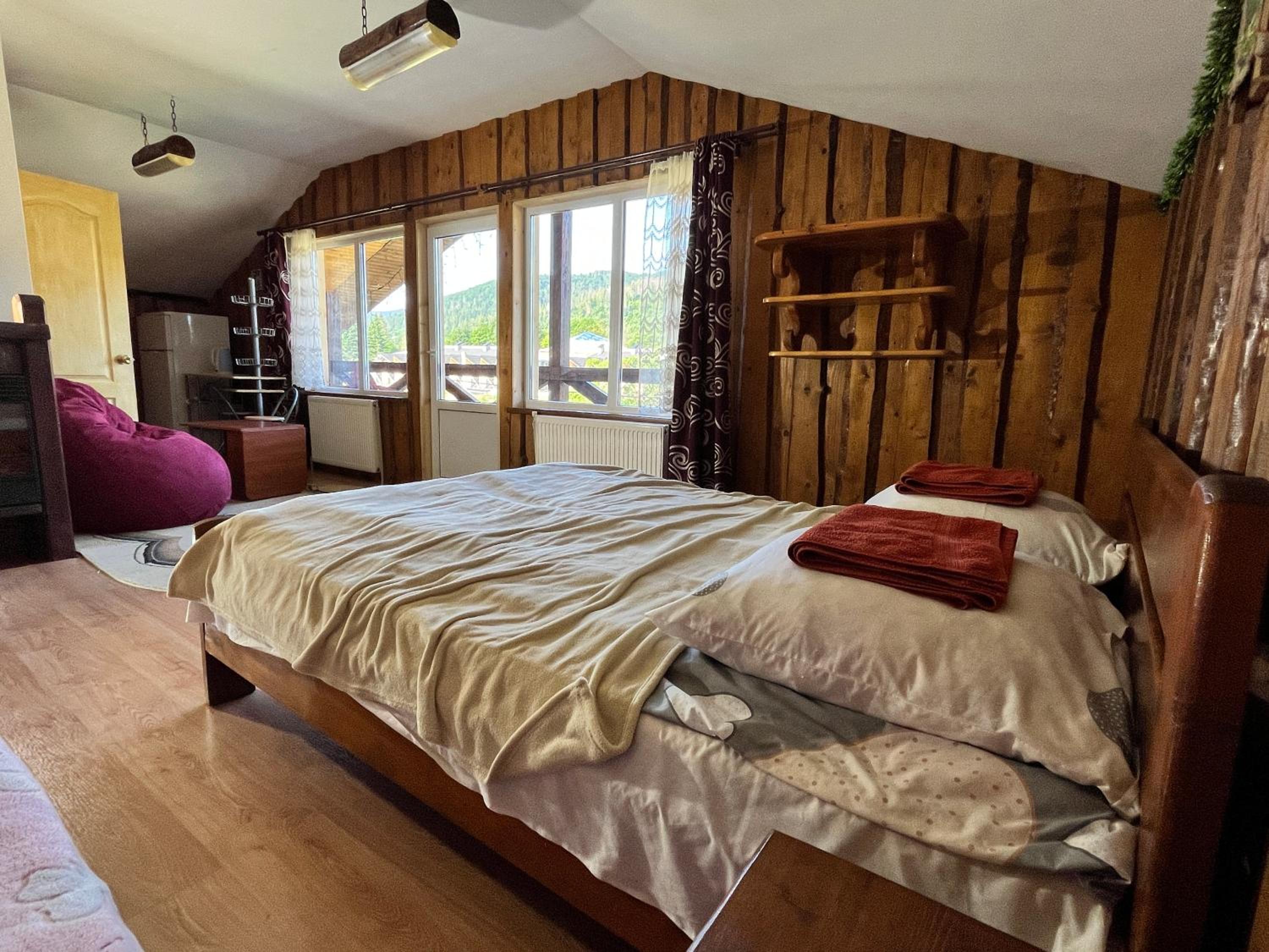 Deluxe Room (2 Adults + 1 Child) photo 2