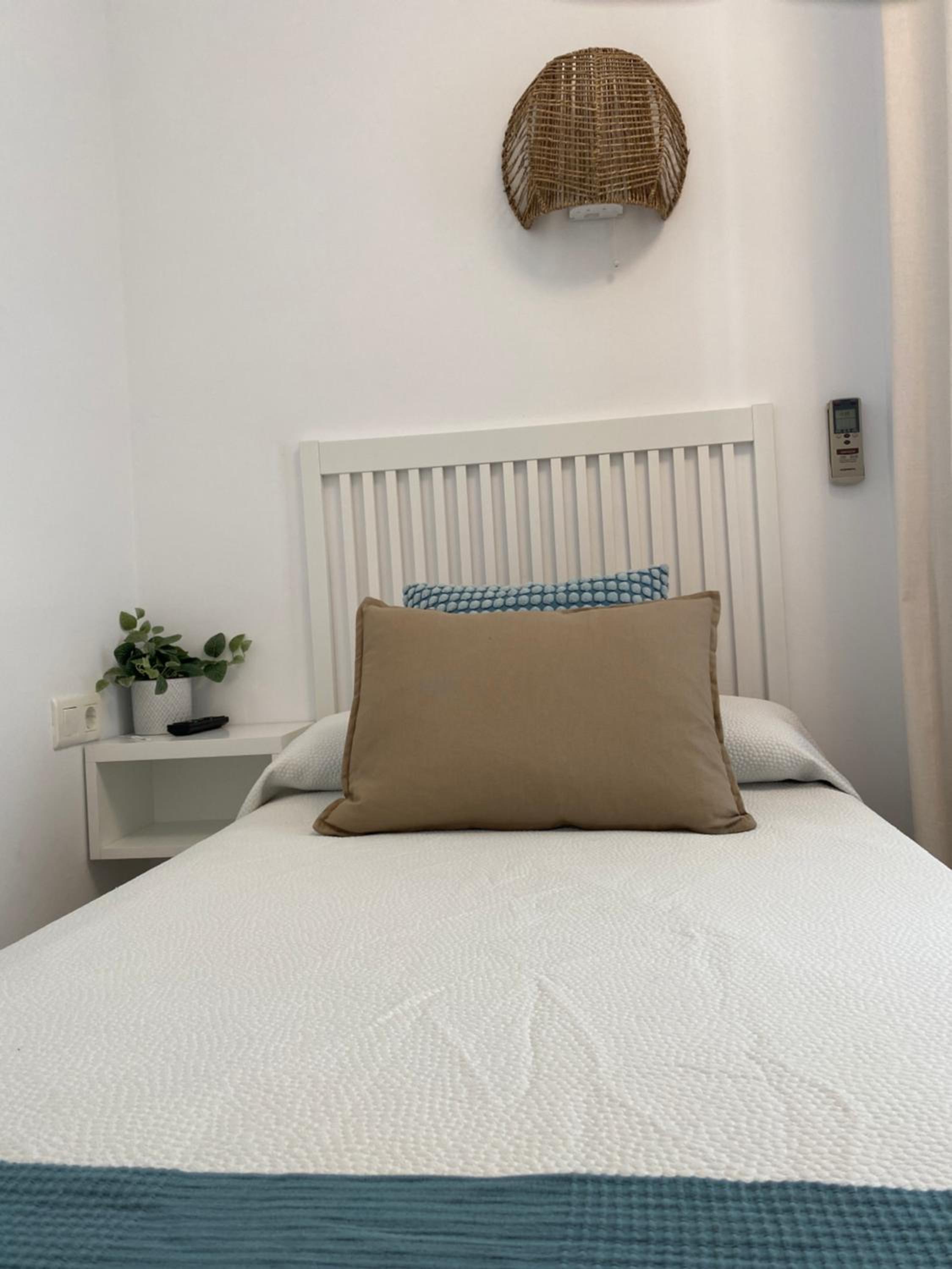 Basic Single Room photo 2