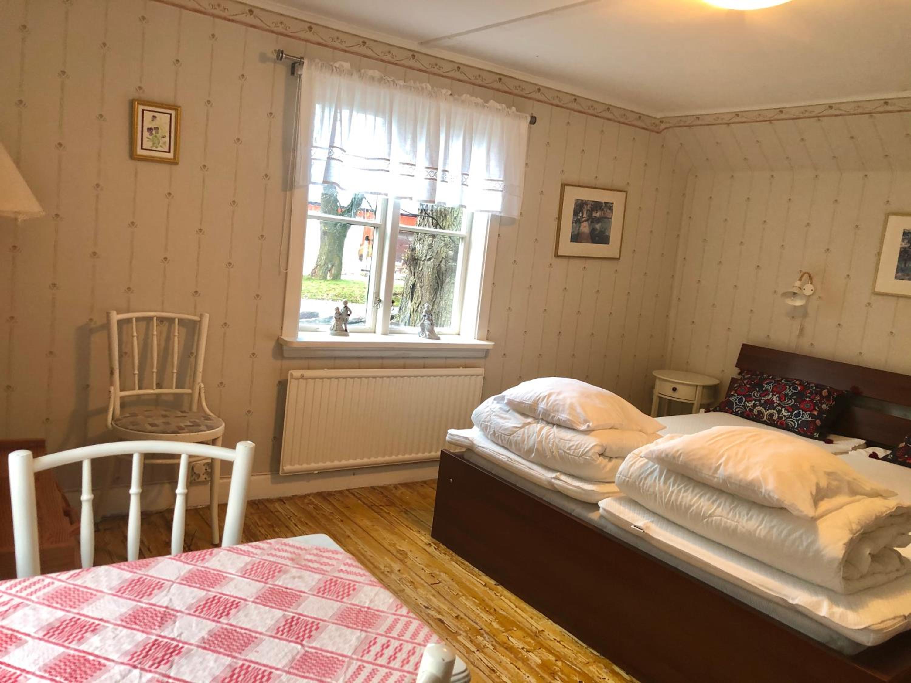 One-Bedroom House photo 1