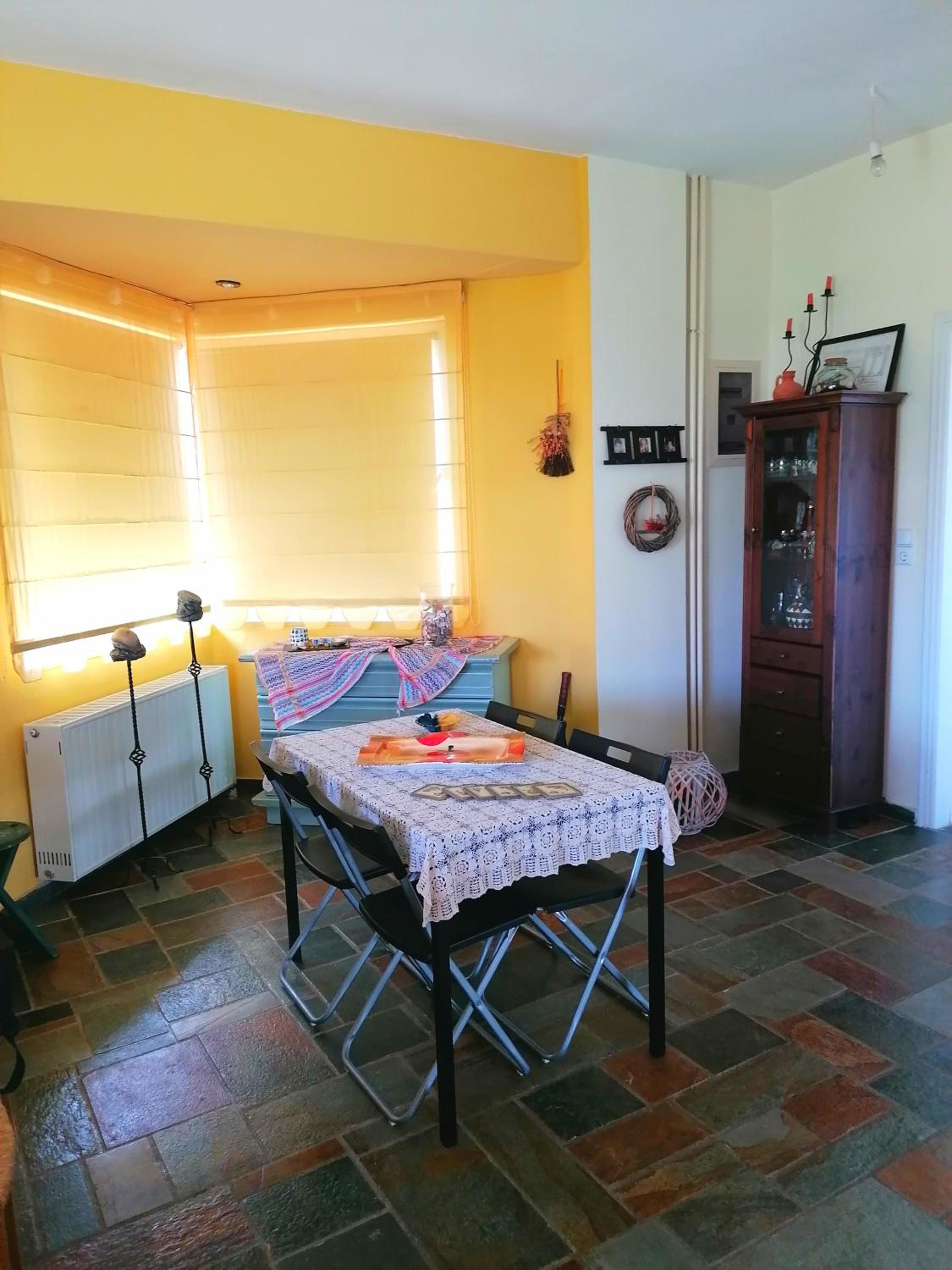 Three-Bedroom House photo 3