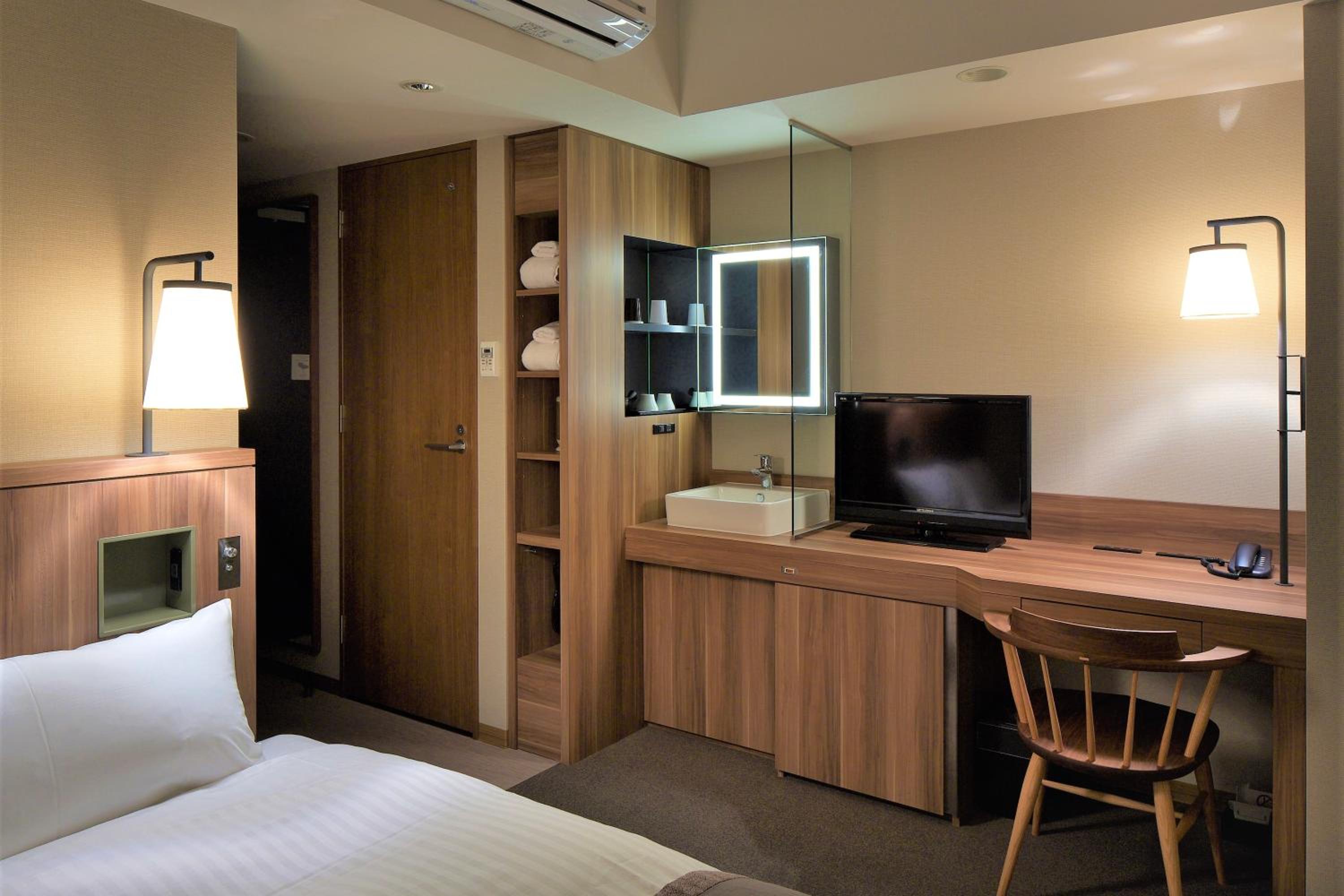 Economy Double Room - Non-Smoking - Photo 8