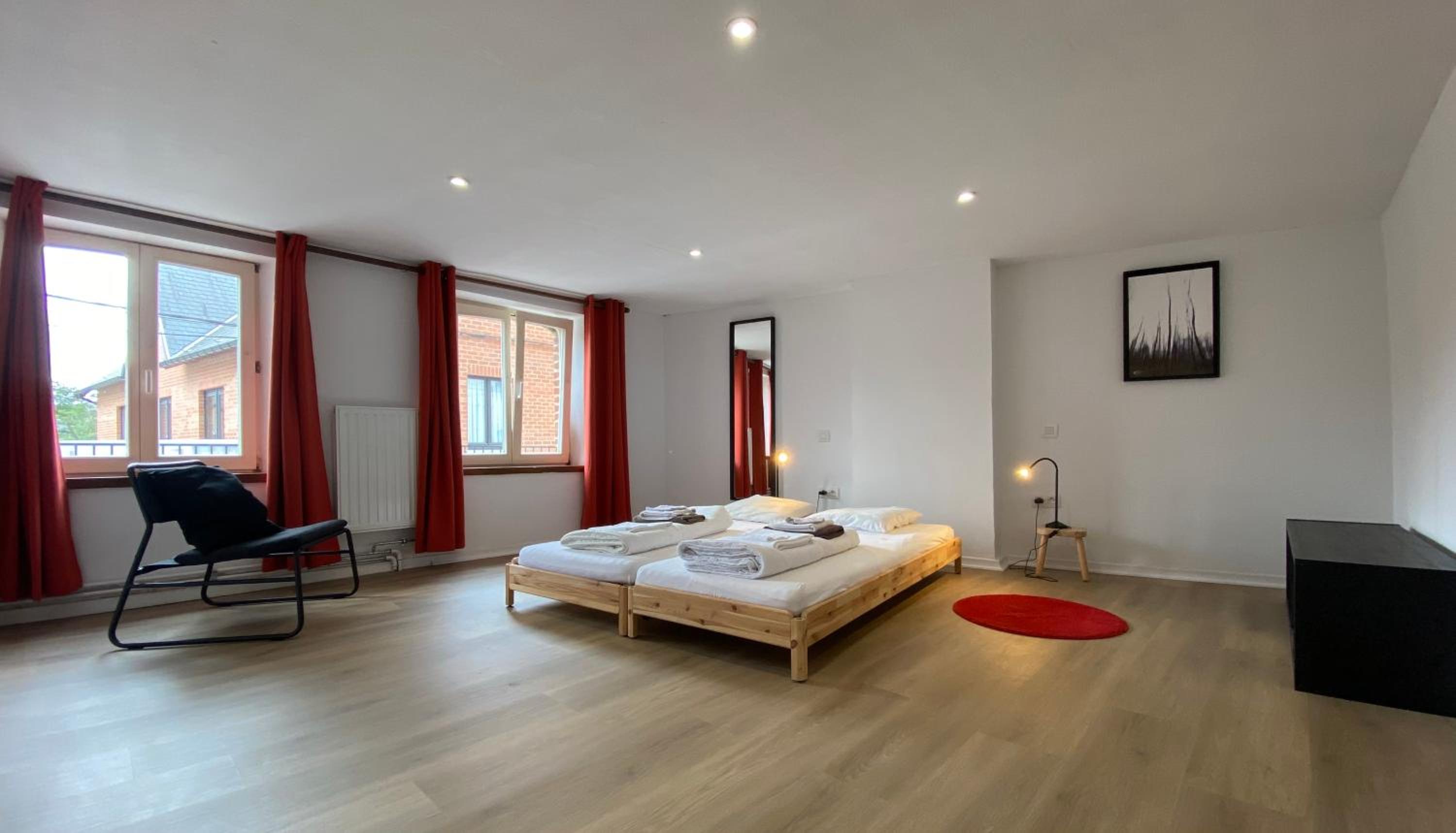 Four-Bedroom House photo 2