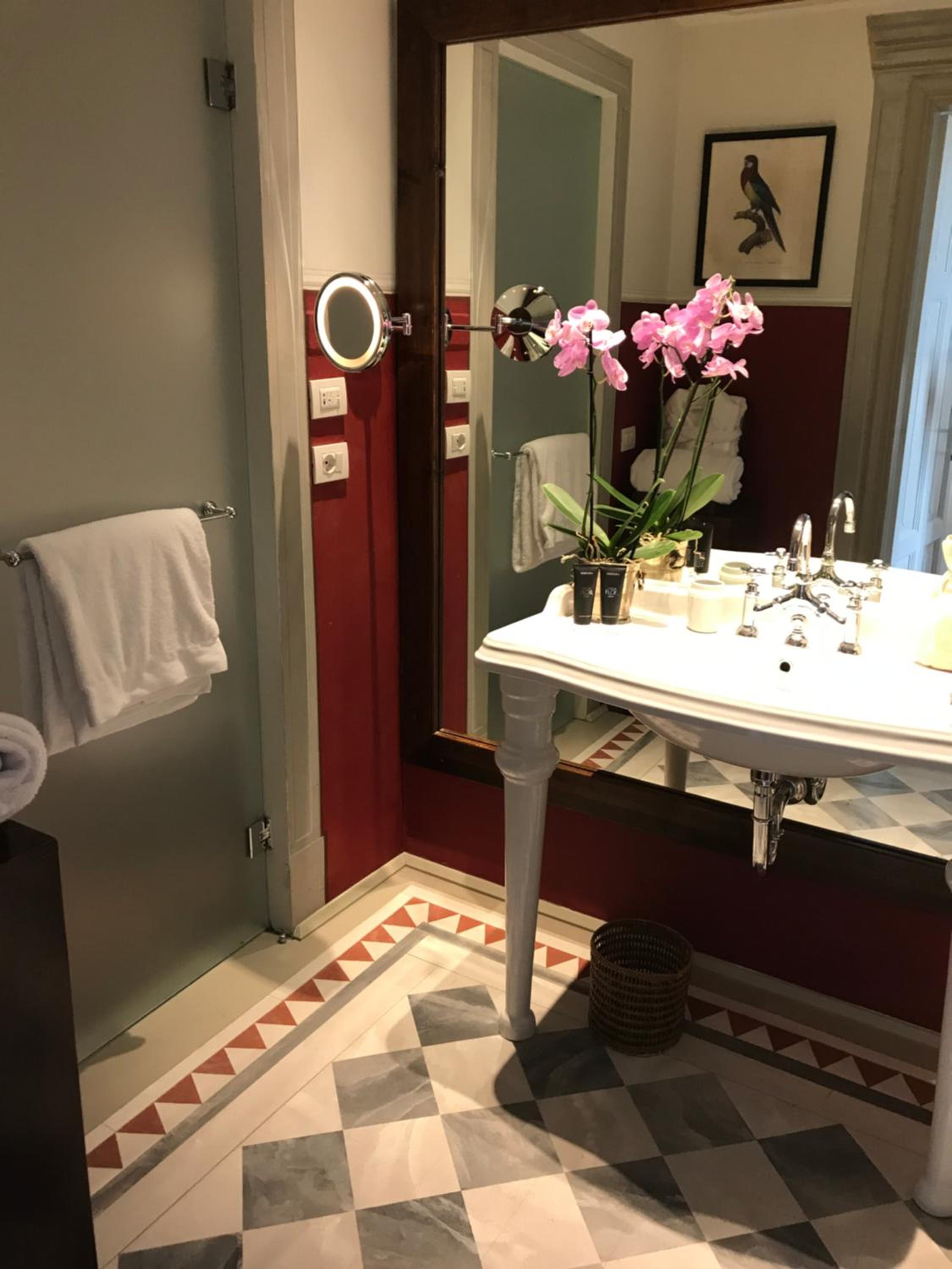 Junior Suite with Cathedral View