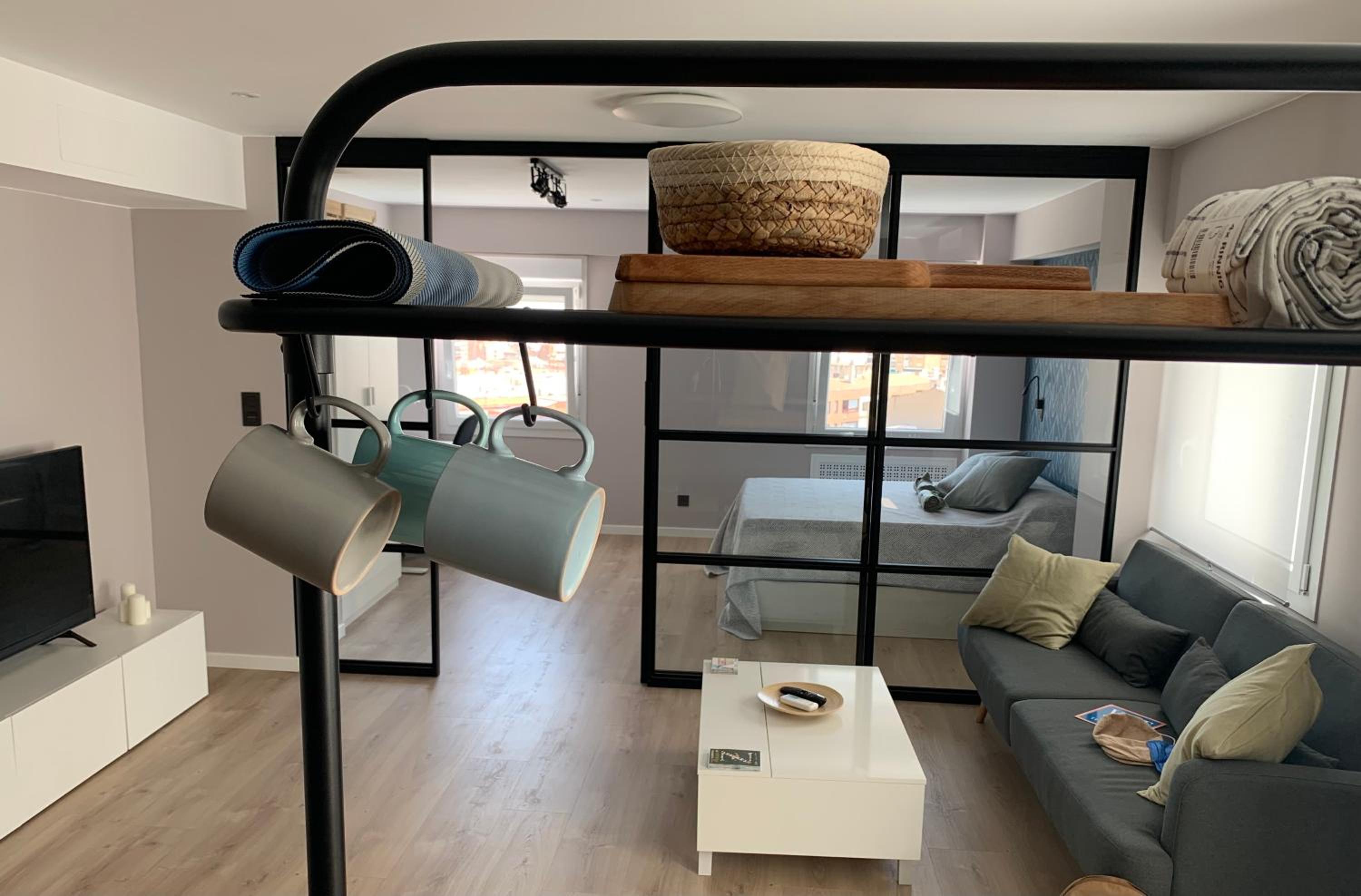 One-Bedroom Apartment photo 2