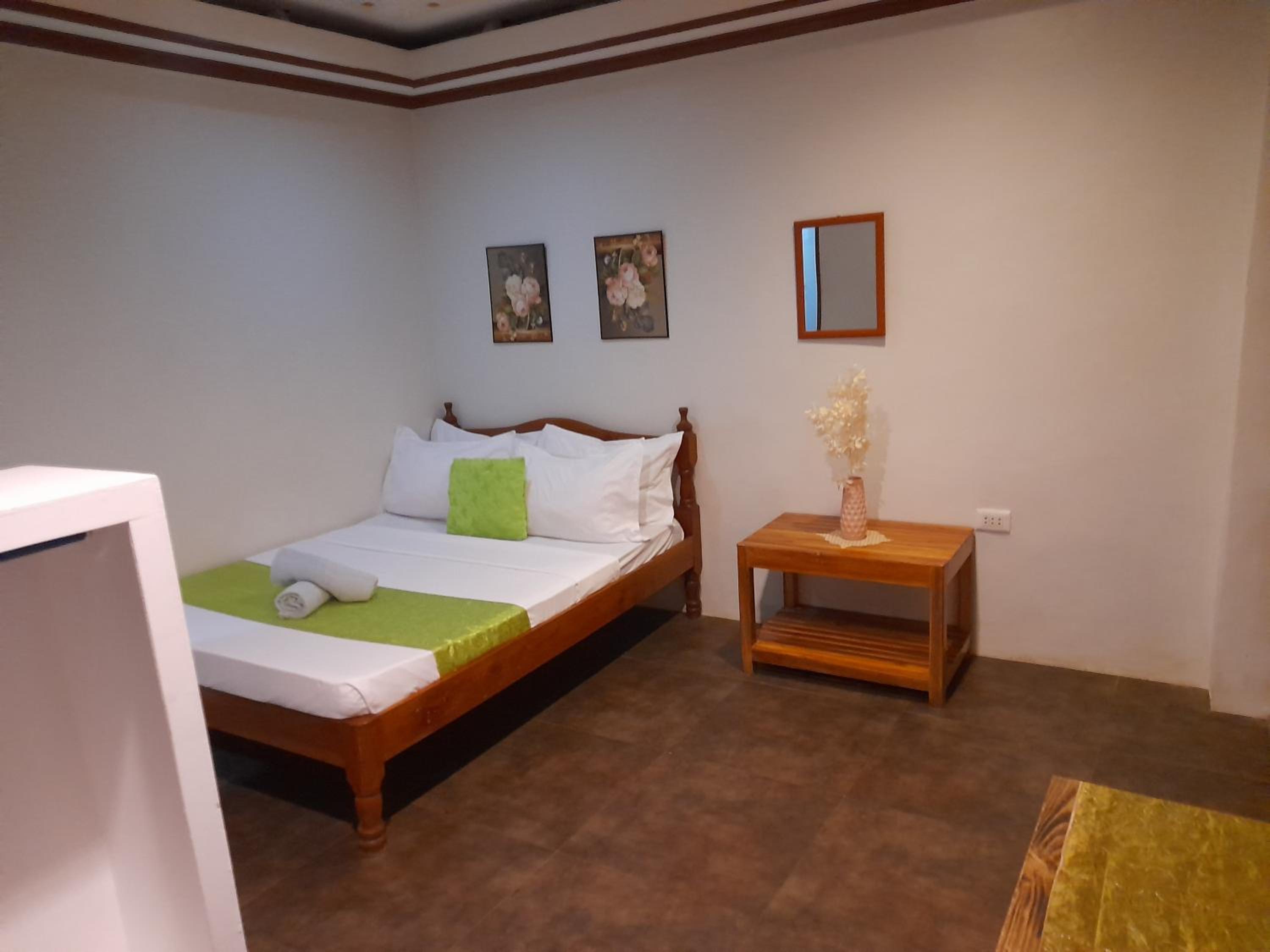 Budget Double Room photo 3