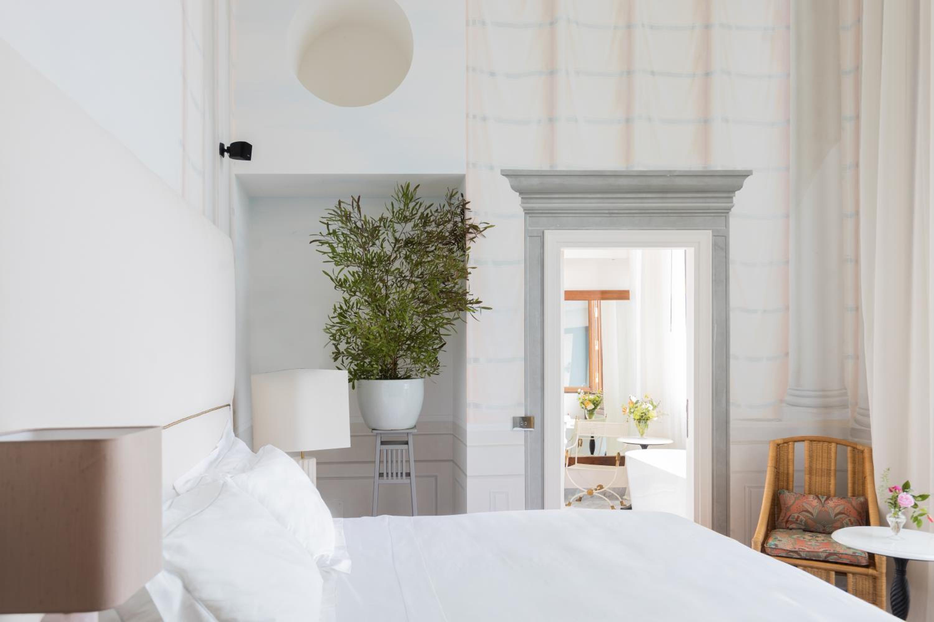 Deluxe Double Room with Cathedral View