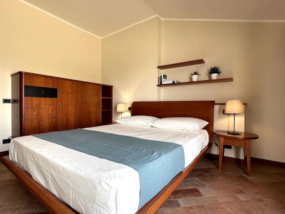 Three-Bedroom Apartment With Lake View