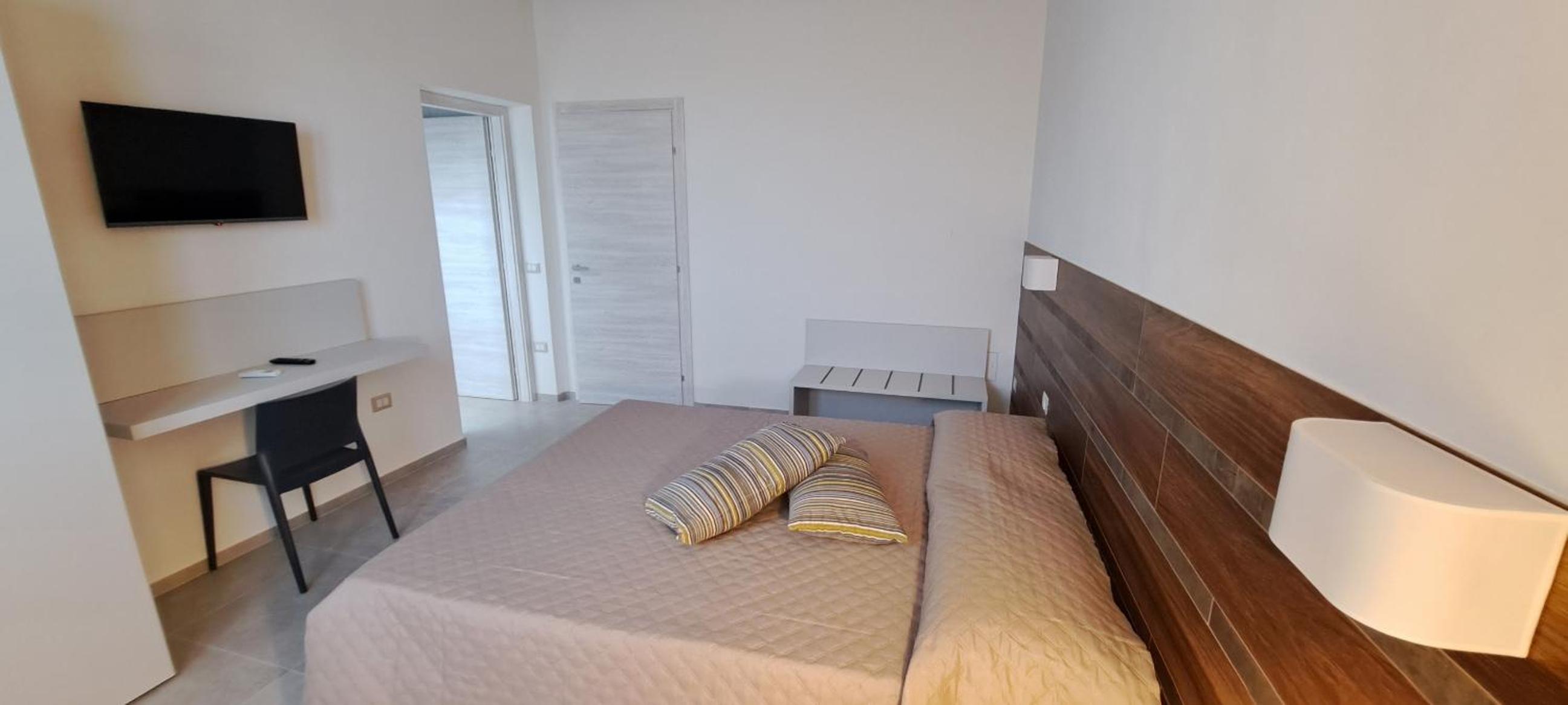 Deluxe Double Room with Extra Bed