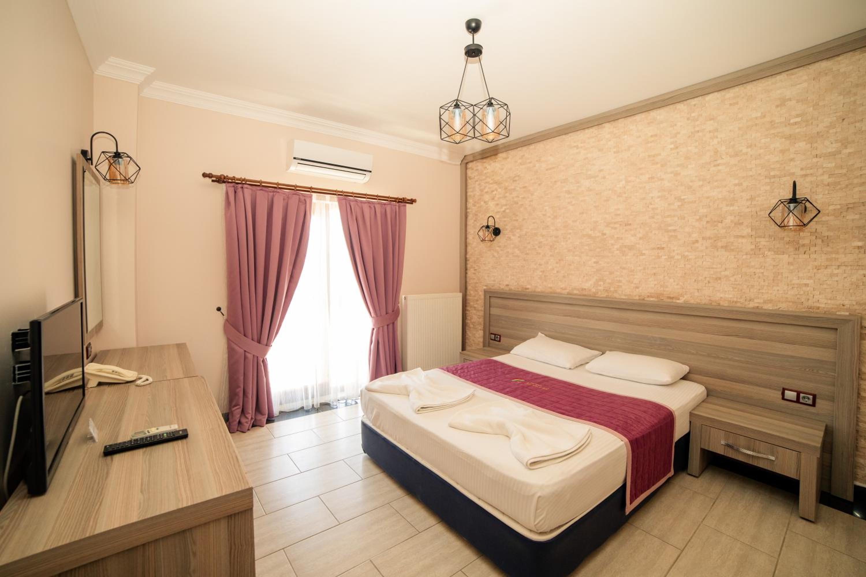Double Room with Balcony photo 3