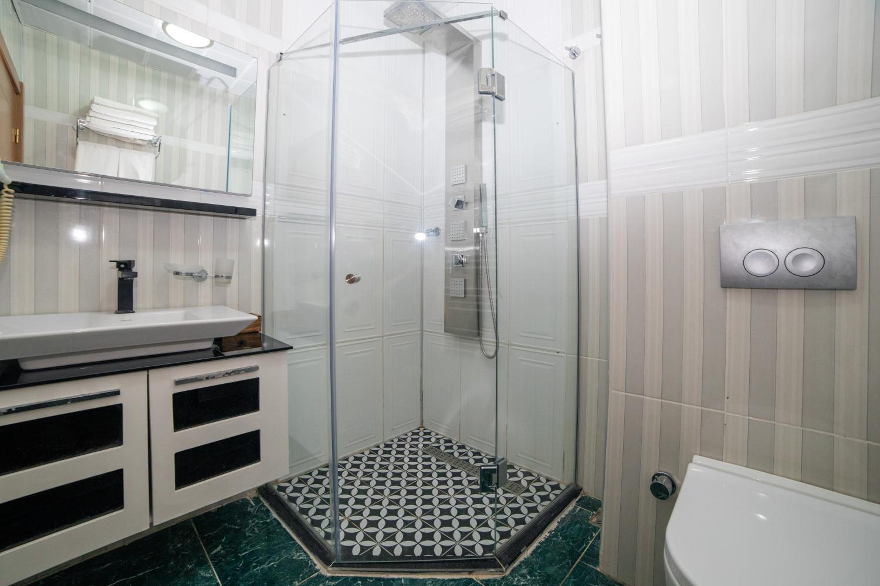 Triple Room with Garden View photo 2