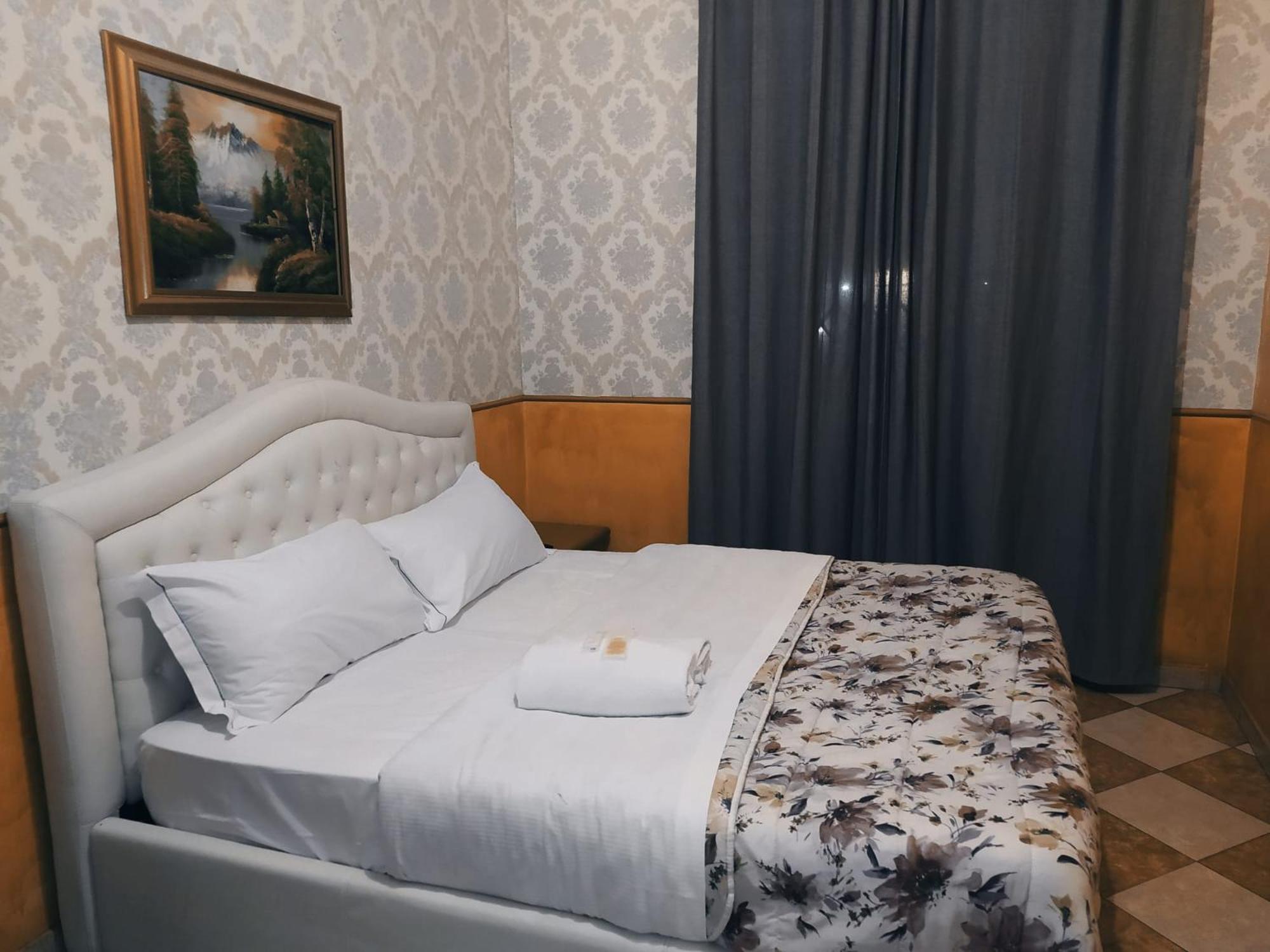 Double Room With Shared Bathroom