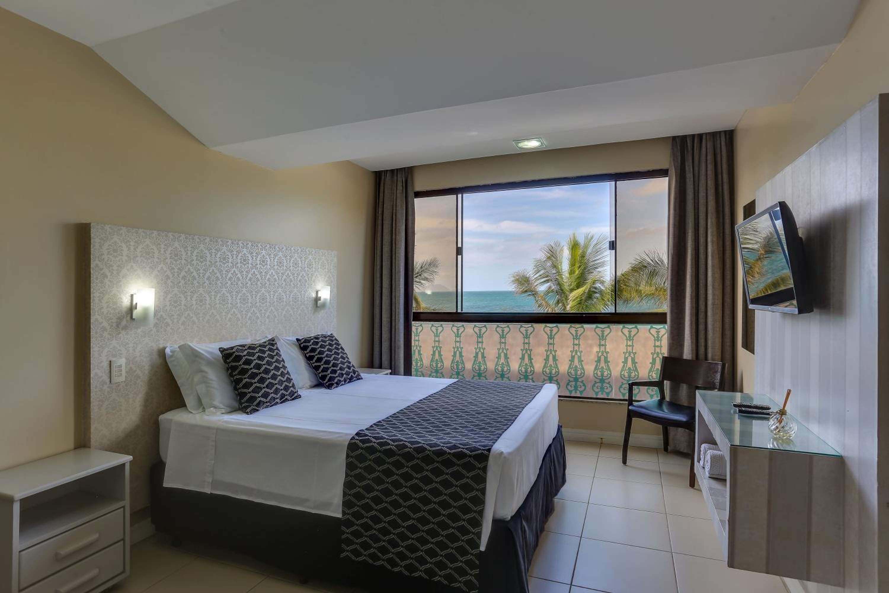 Double Room with Sea View - Photo 1